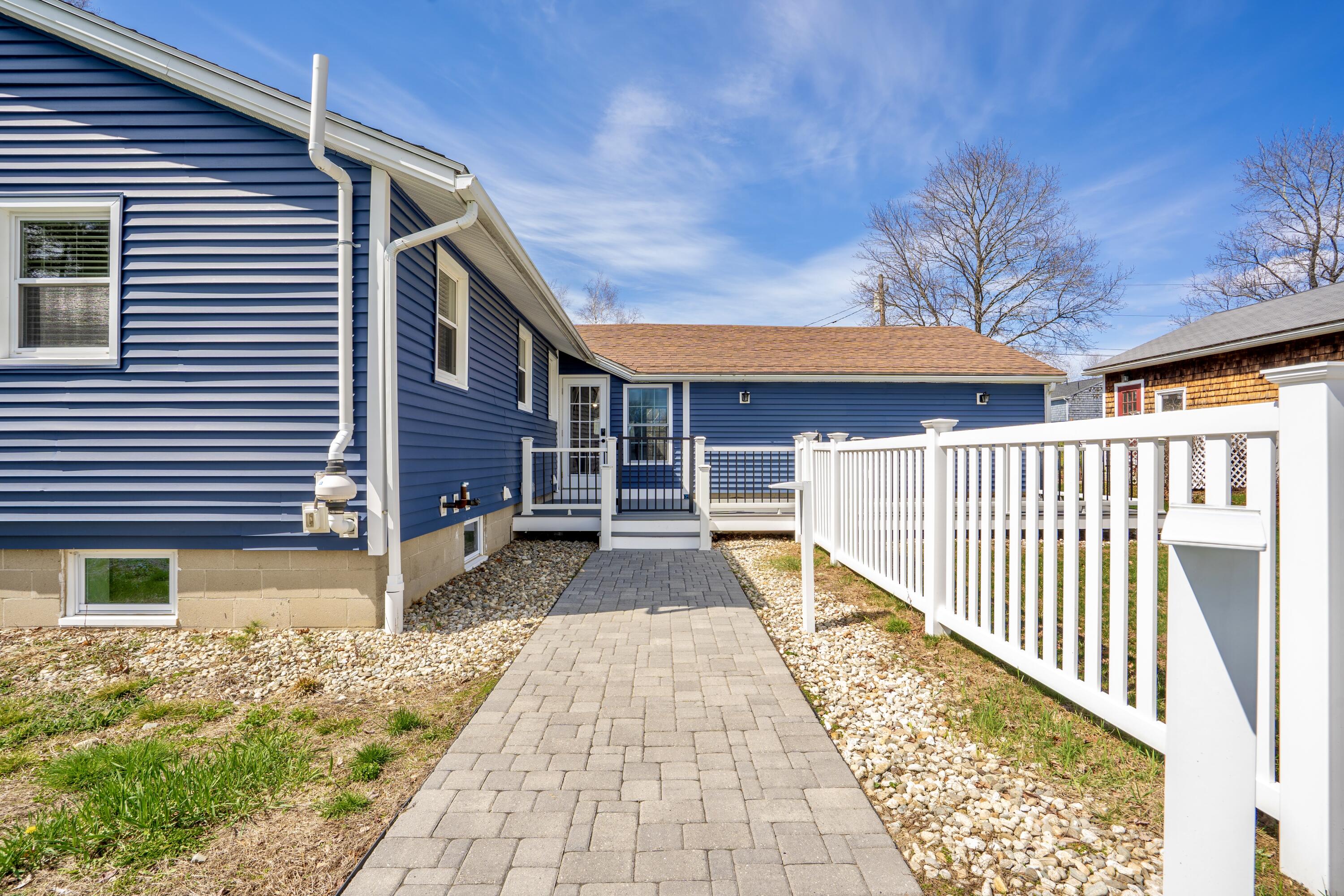 7 Sunset View Street, Gray, ME, 04039