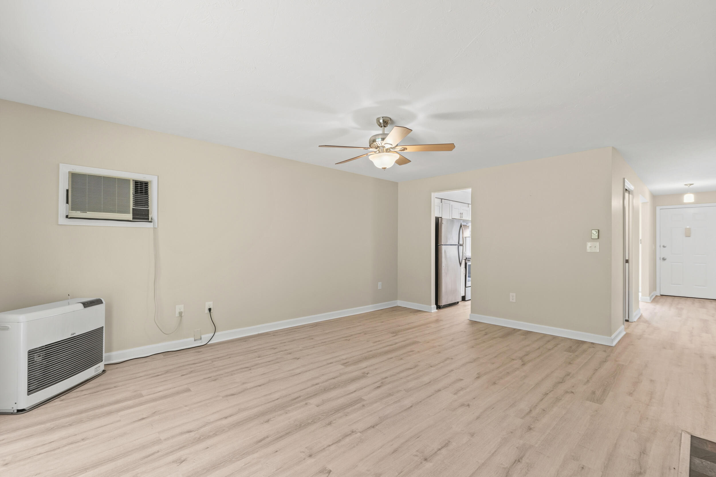 19 Stratton Road, #19, Scarborough, ME 04074 Living Room