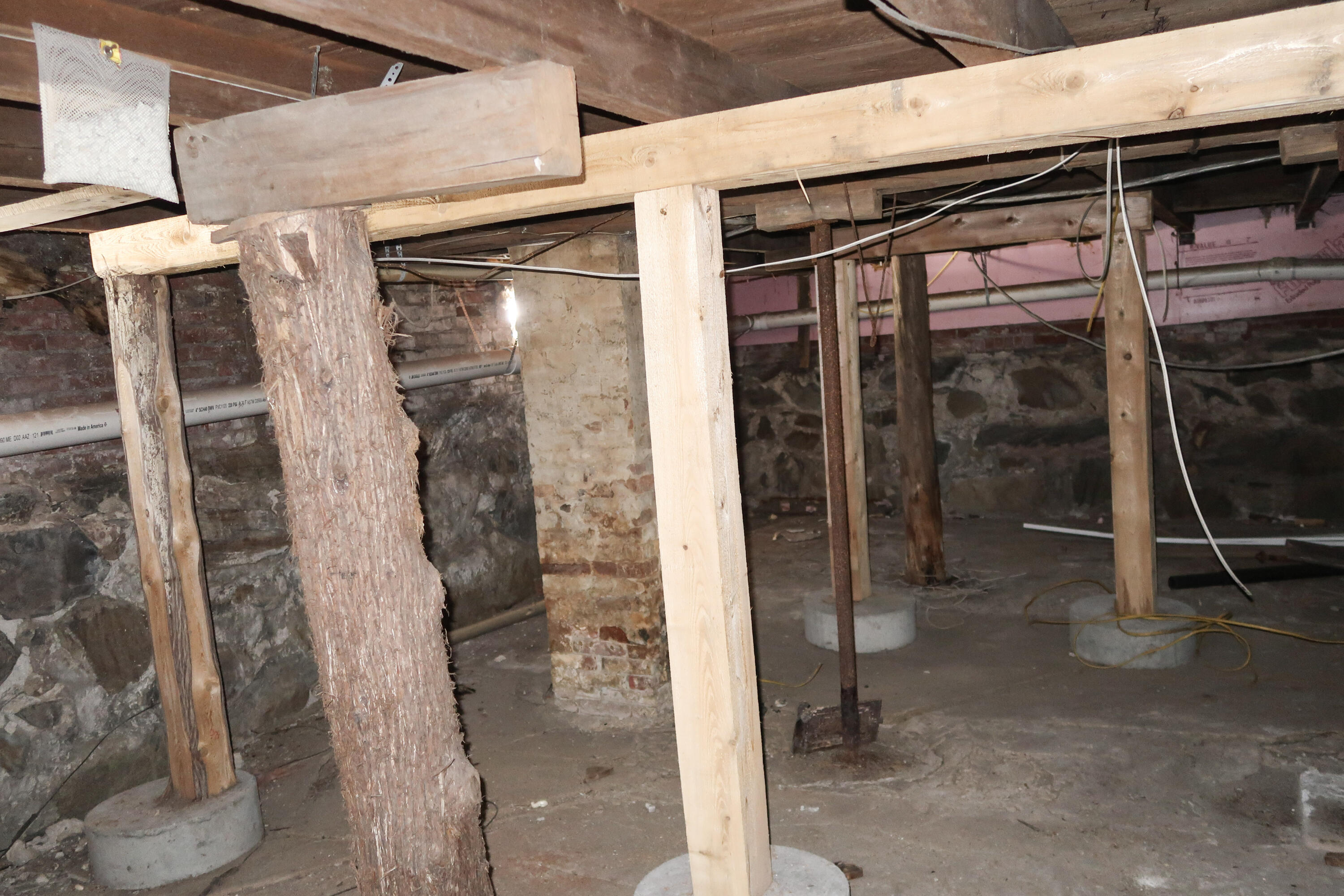 14 Heselton Street, Skowhegan, ME, 04976