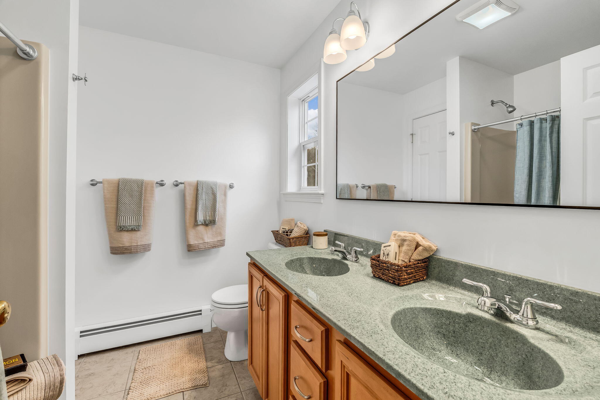 47 Fairways, Bangor, ME 04401 47 Fairways Primary bath