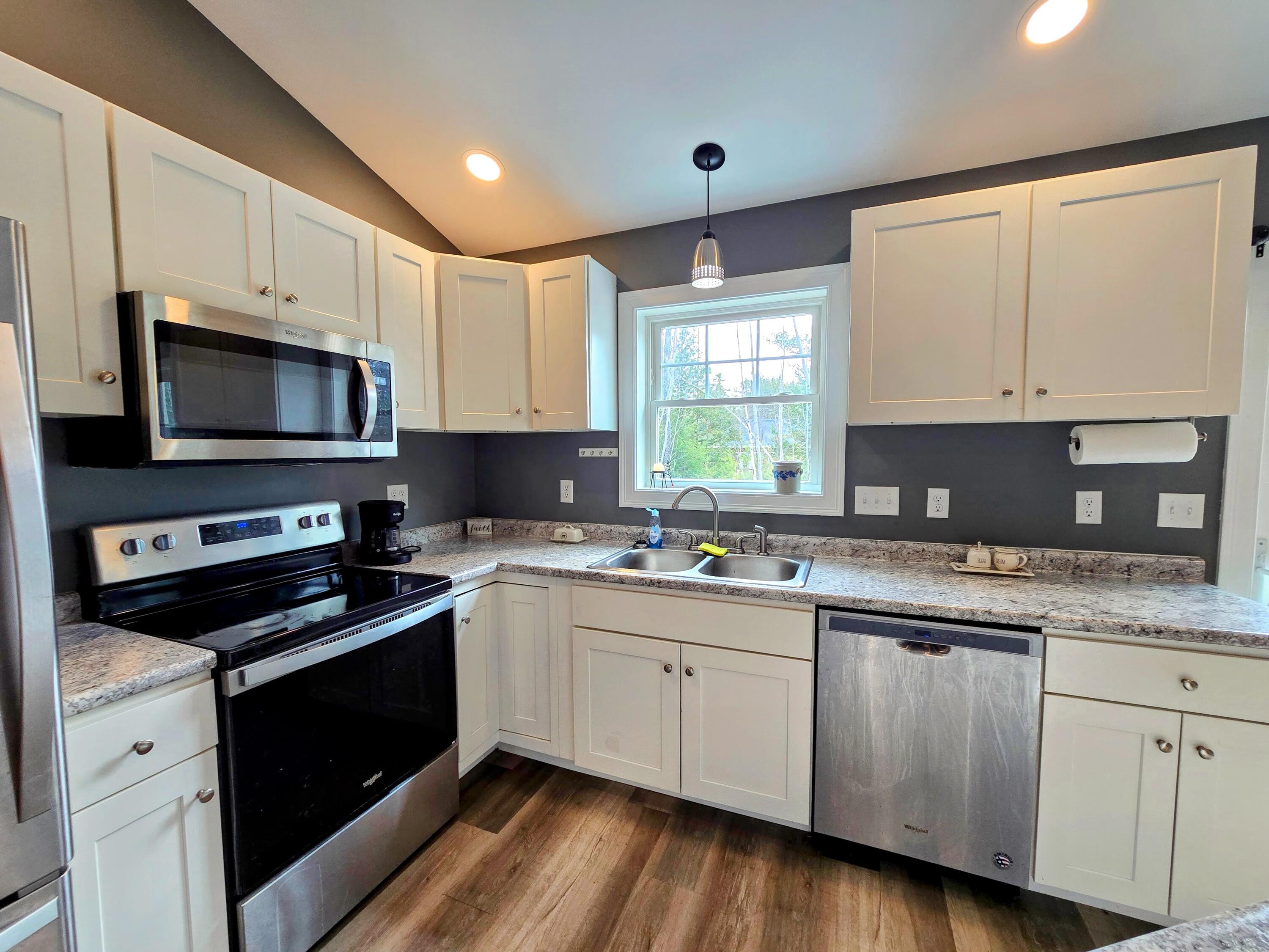 976 Park Street, Paris, ME, 04281