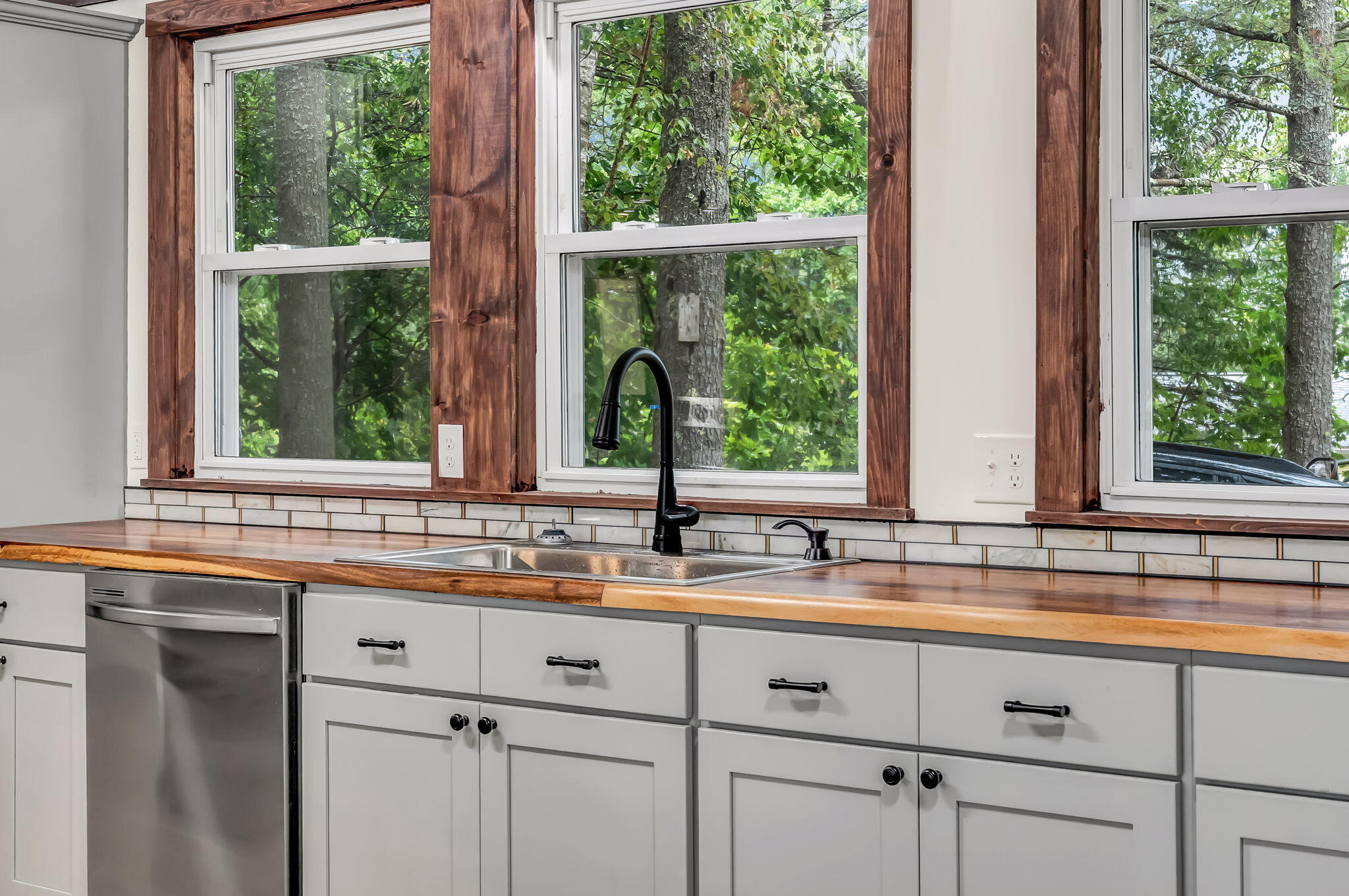 12 Rowell Road, Hampden, ME, 04444