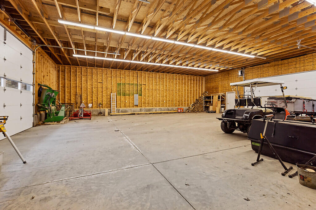 17 Aviator Place, Oakland, ME, 04963