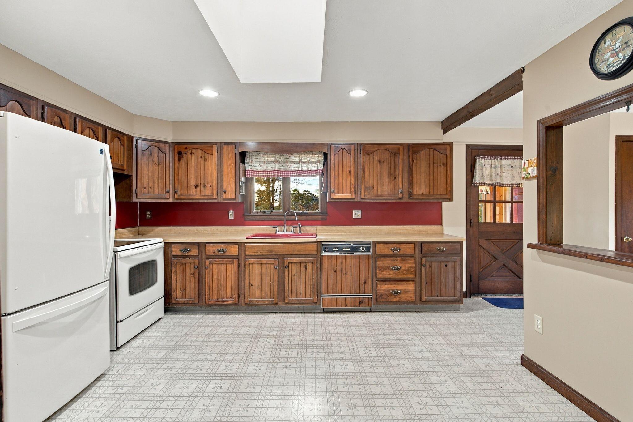 1472 Walnut Hill Road