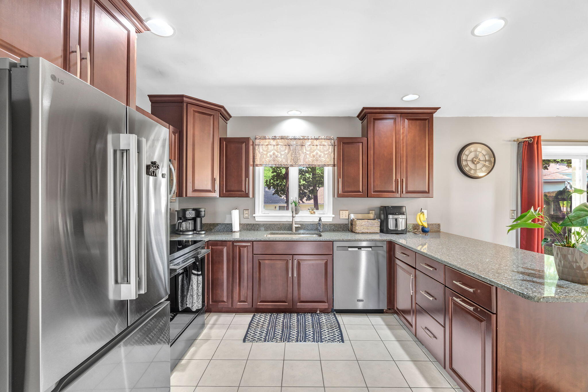 5 Chenault Street, Lewiston, ME 04240 12-web-or-mls-5-chenault-st