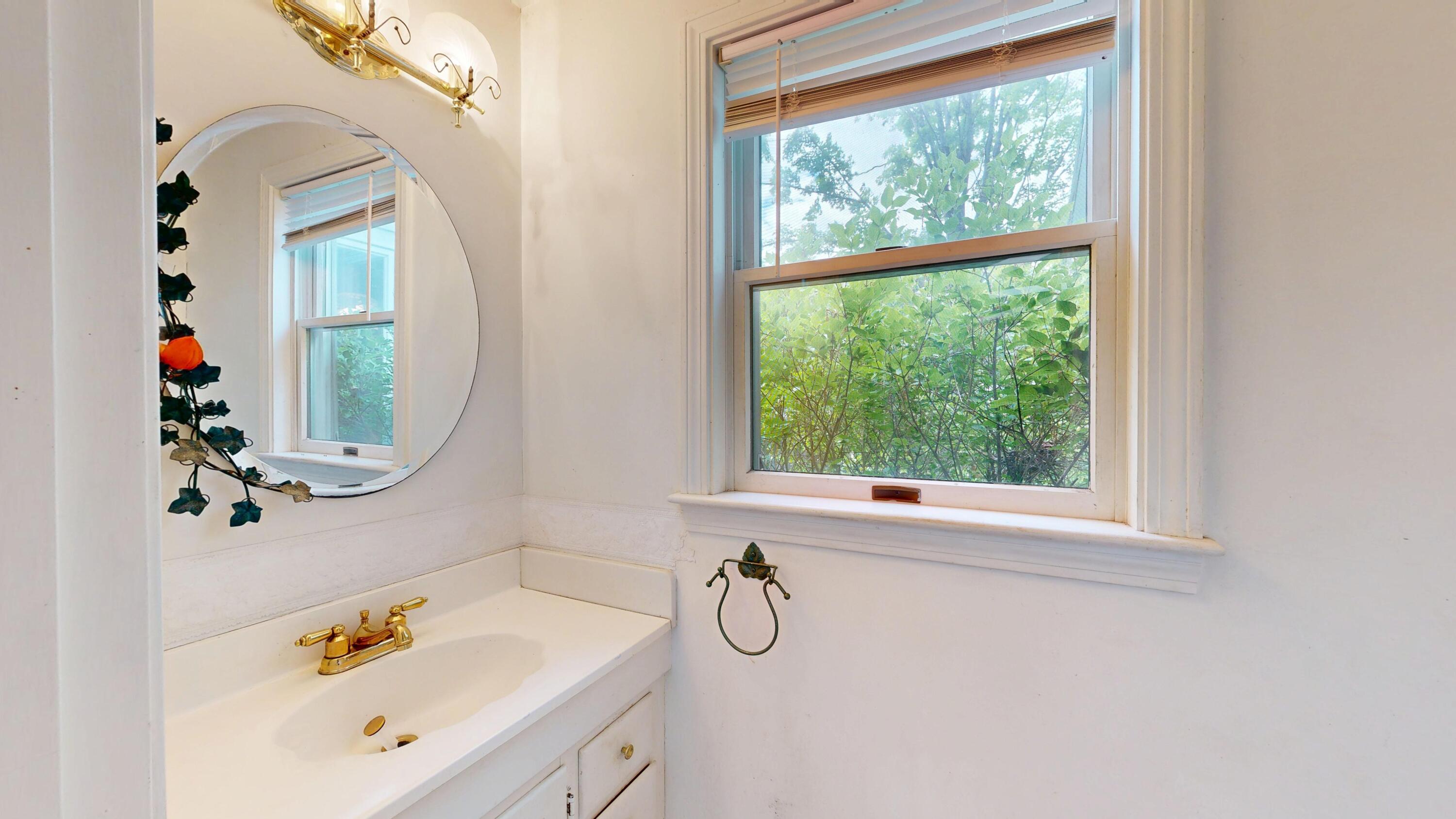 172 Sandy Hill Road, South Portland, ME 04106 Bathroom