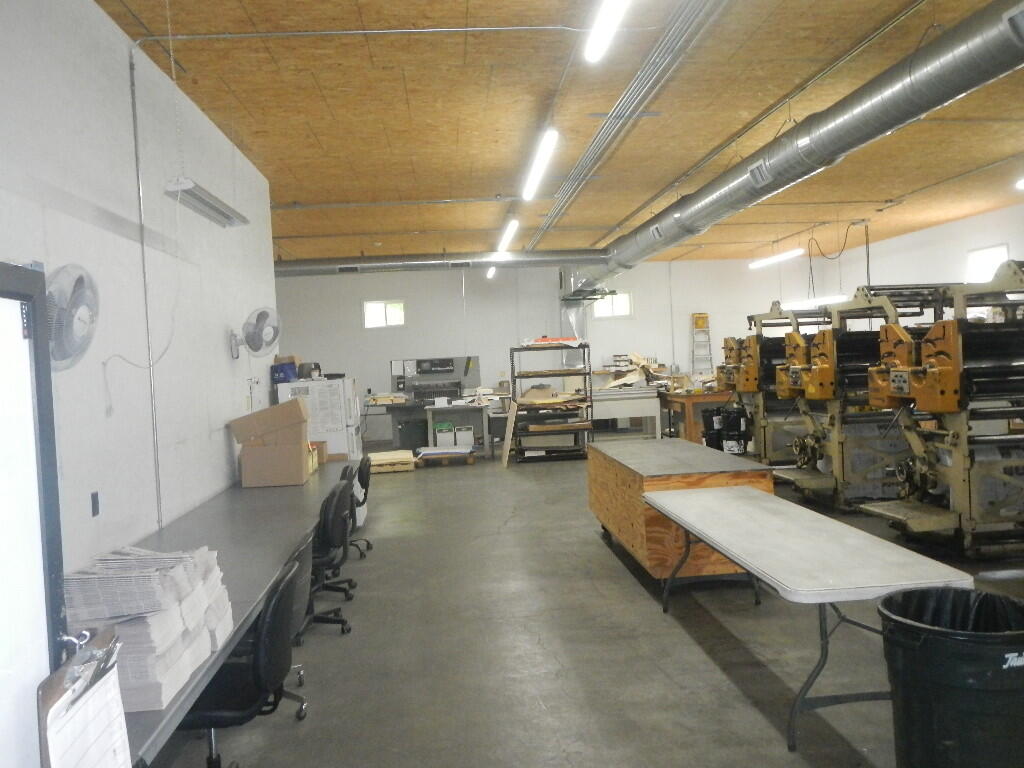 78 W Broadway, Lincoln, ME, 04457