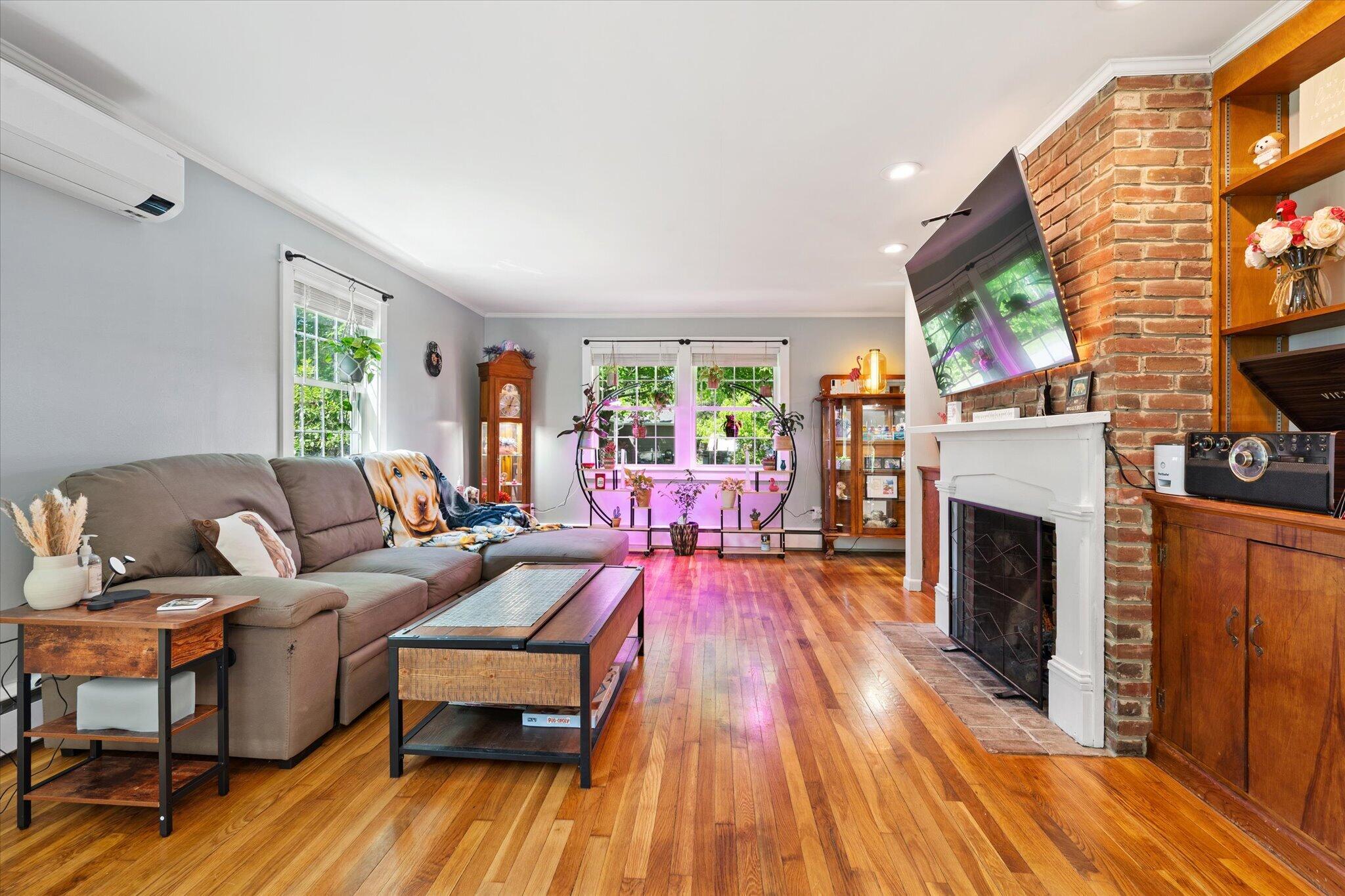 16-Living Room