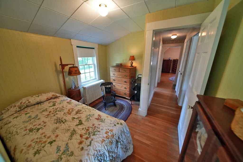 33 Pleasant Street, Houlton, ME, 04730