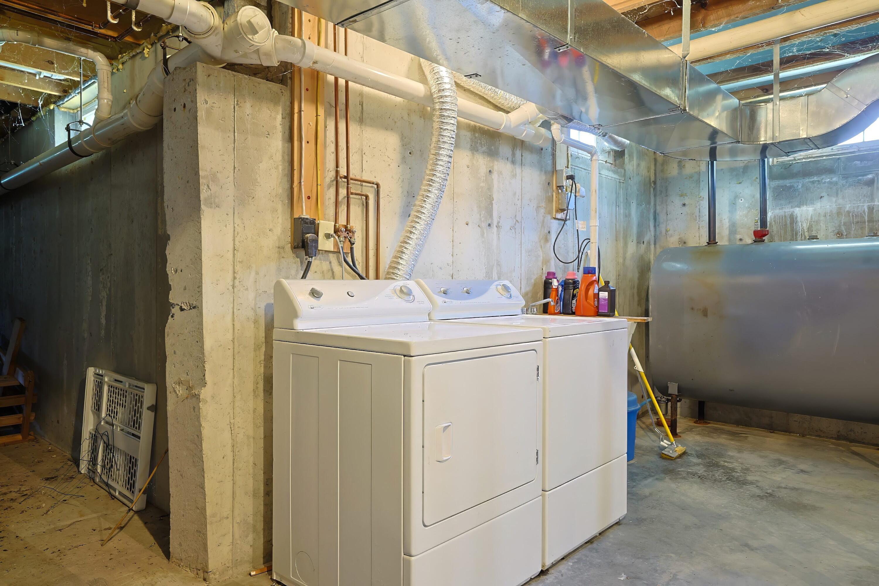 120 Youngs Point Road, Brooksville, ME, 04617