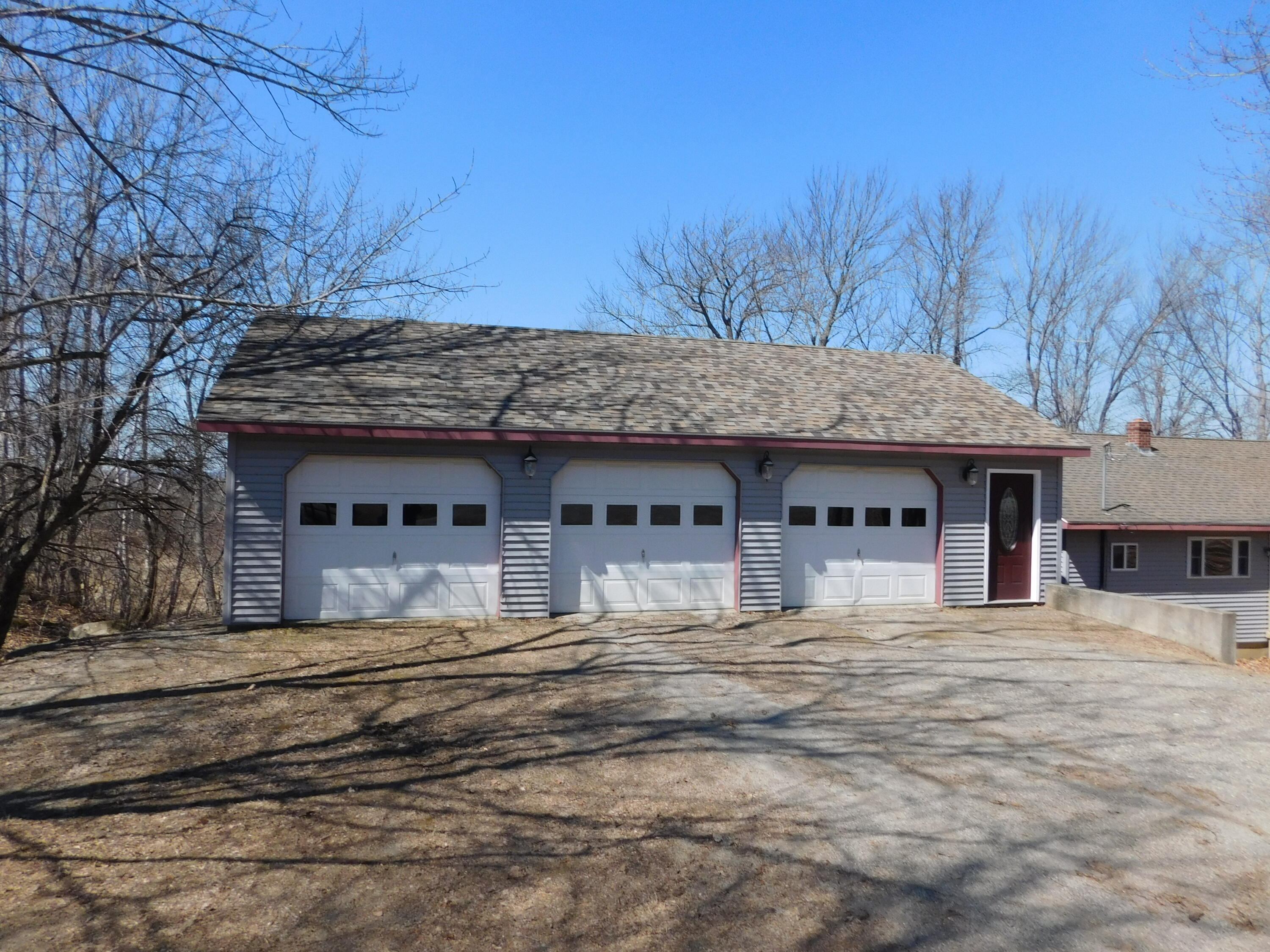 557 Enfield Road, Lincoln, ME, 04457