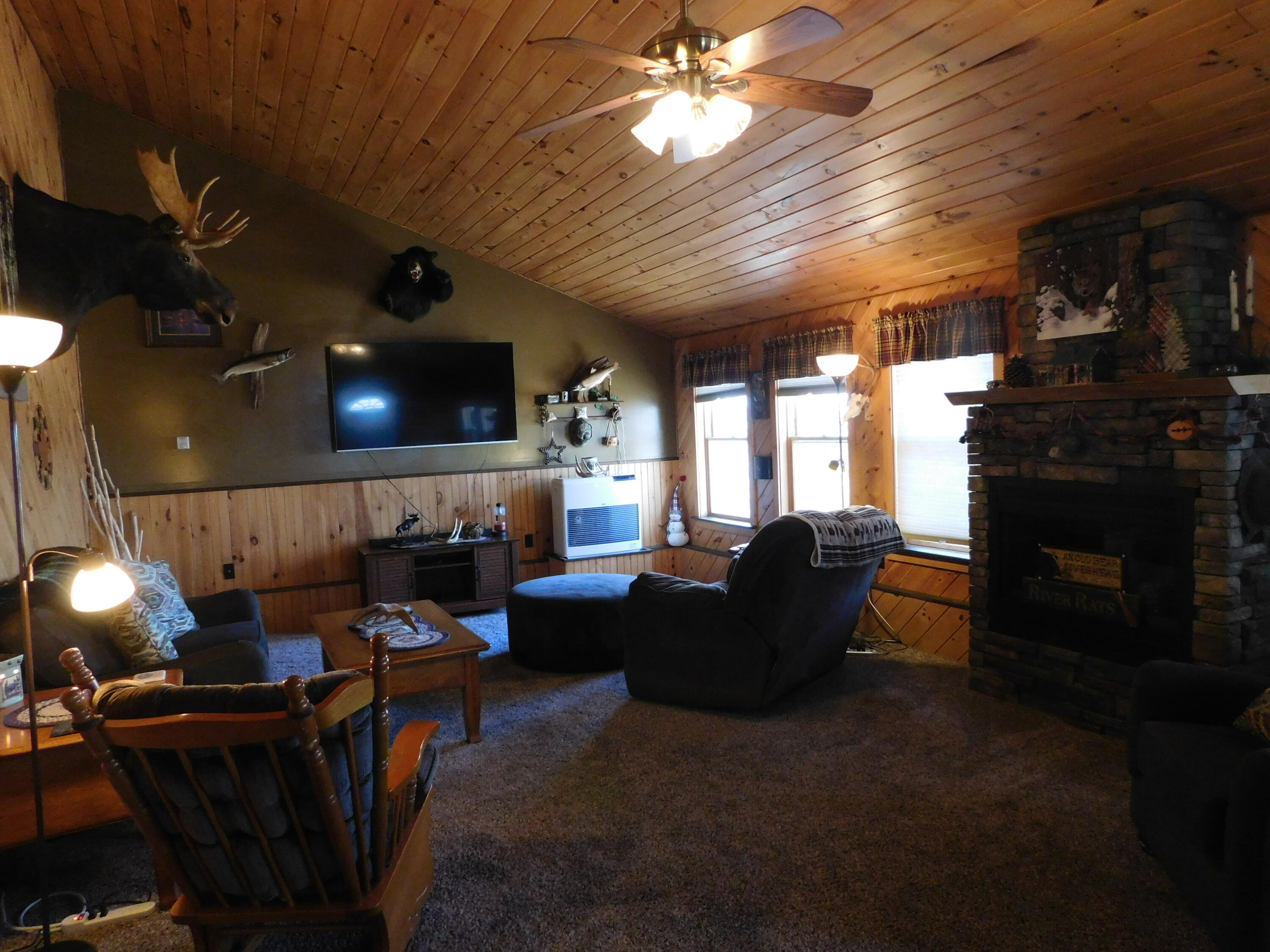 557 Enfield Road, Lincoln, ME, 04457