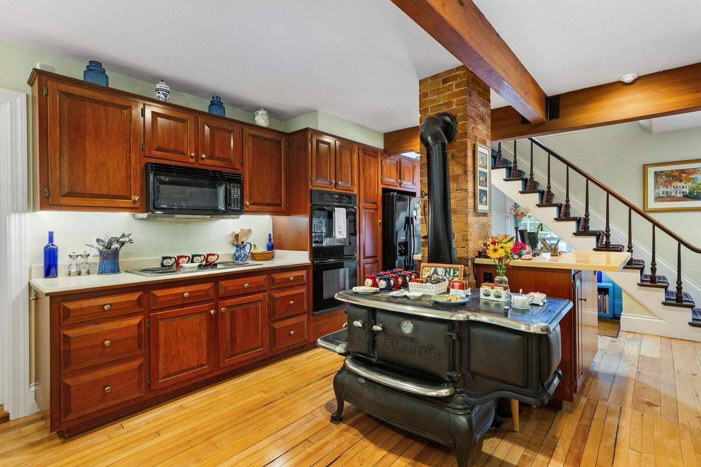 22 High Street, Camden, ME, 04843