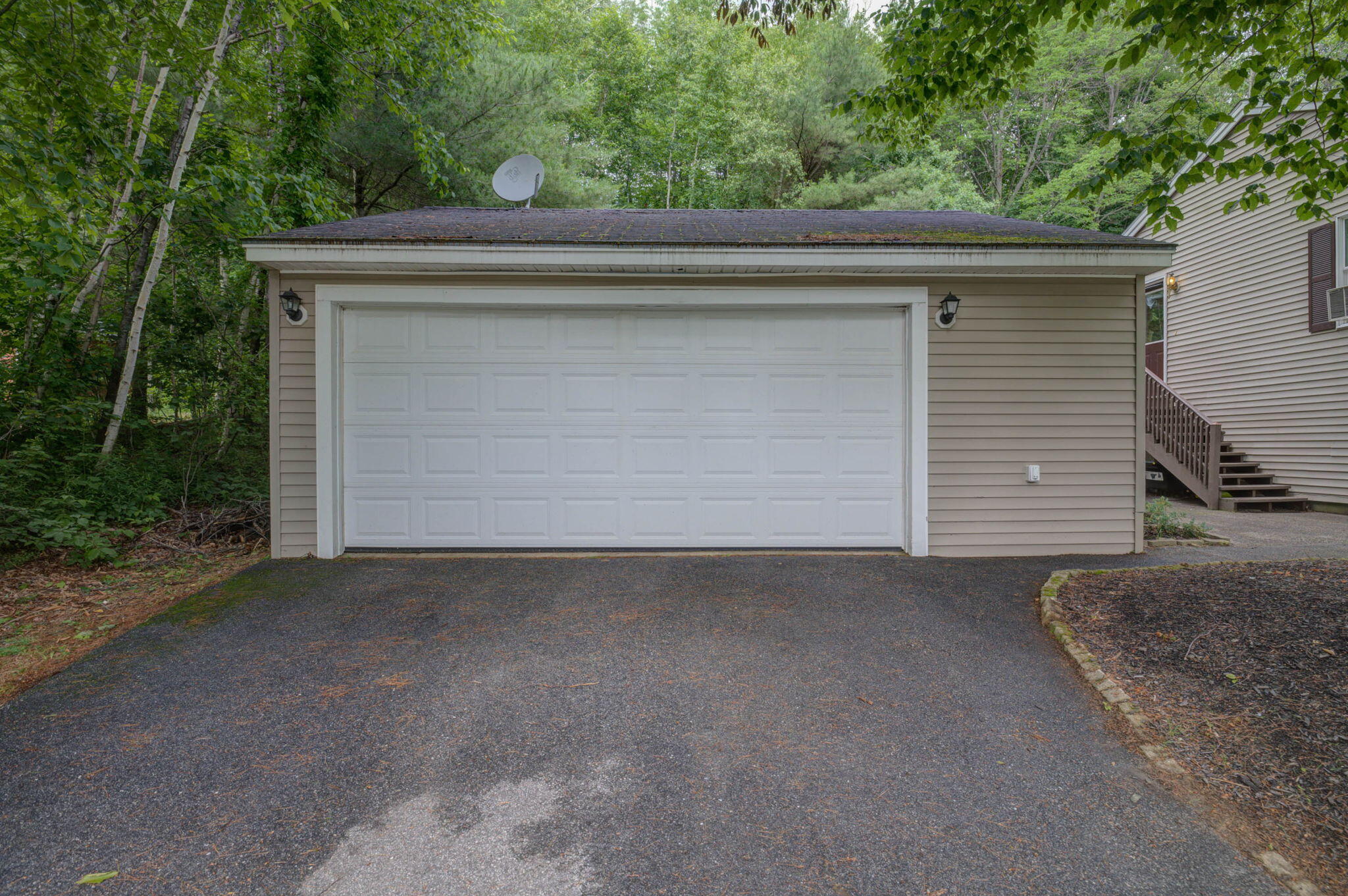 27 Country Club Drive