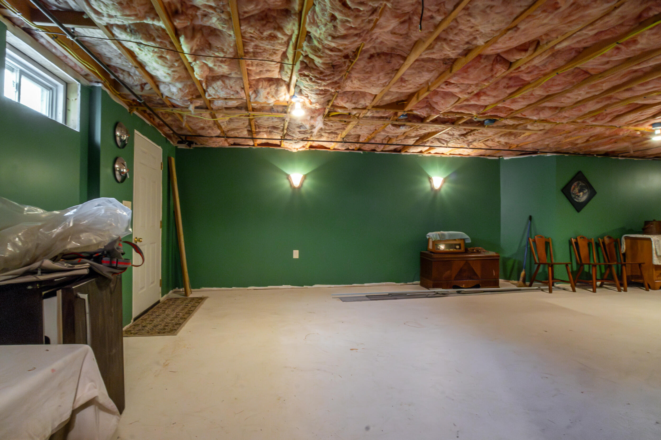 60 Diamond basement area