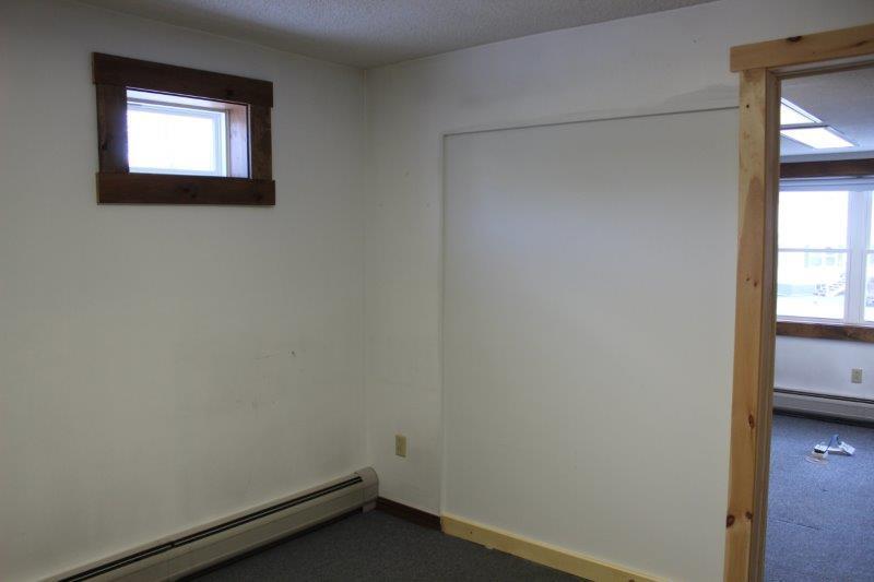49 W Broadway, Lincoln, ME, 04457