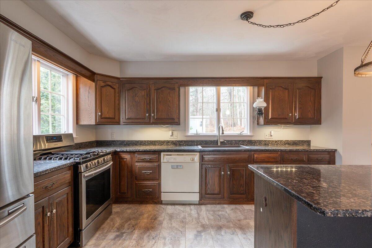 200 Mistic Avenue, Rockport, ME, 04856