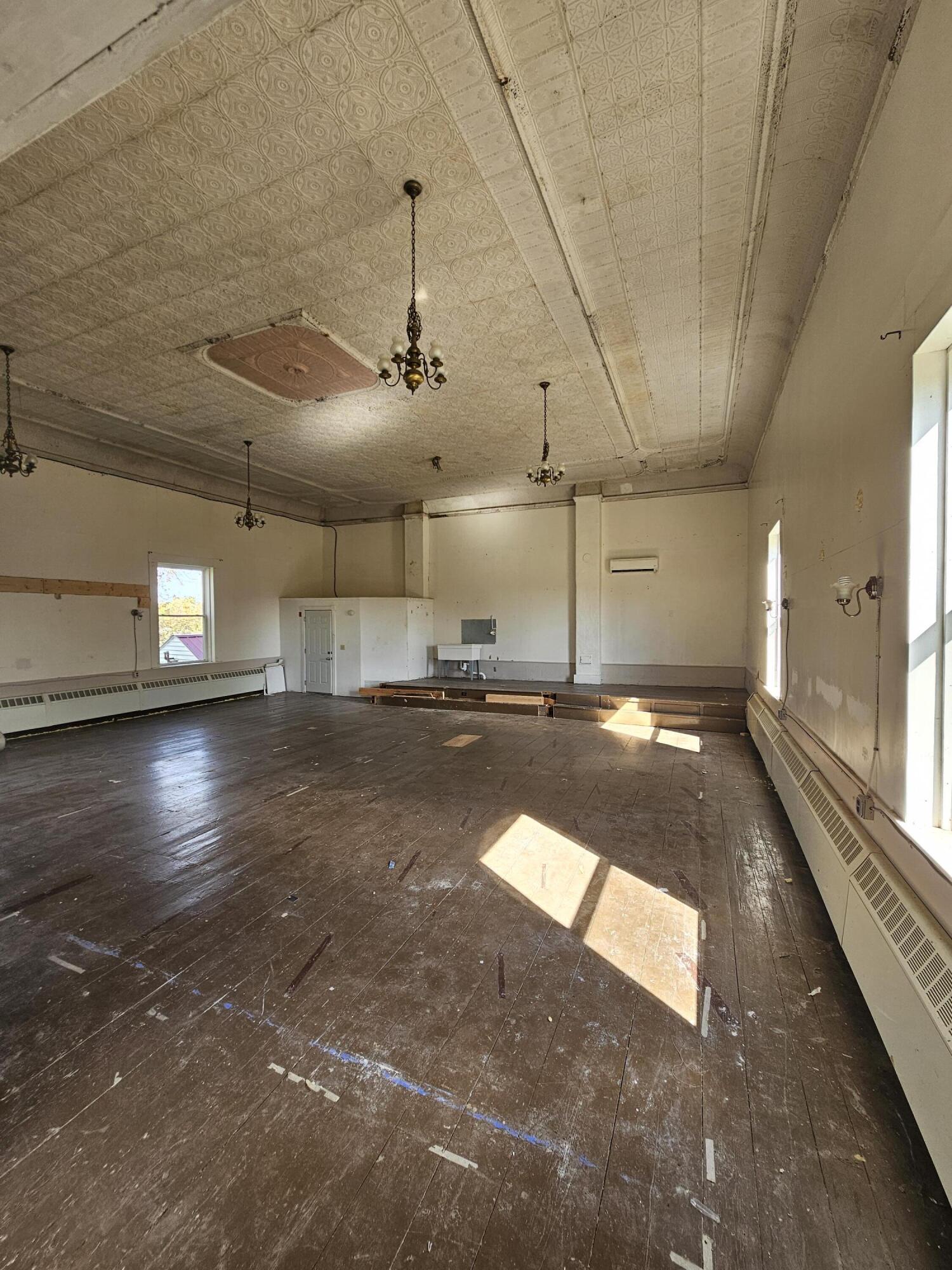 562 Ledge Hill Road, Corinth, ME, 04427