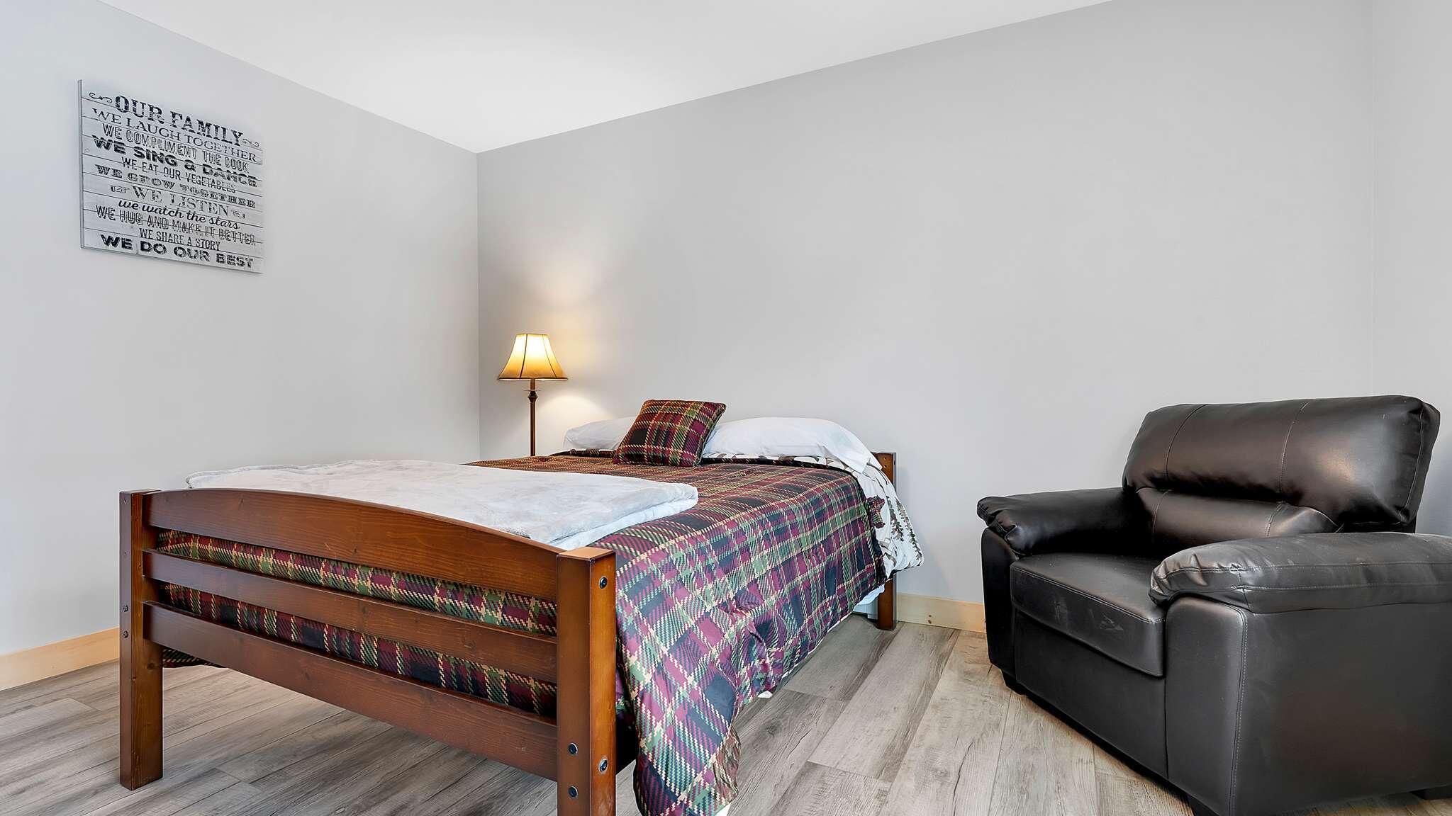 1 Stearns Hill, Hanover, ME, 04237