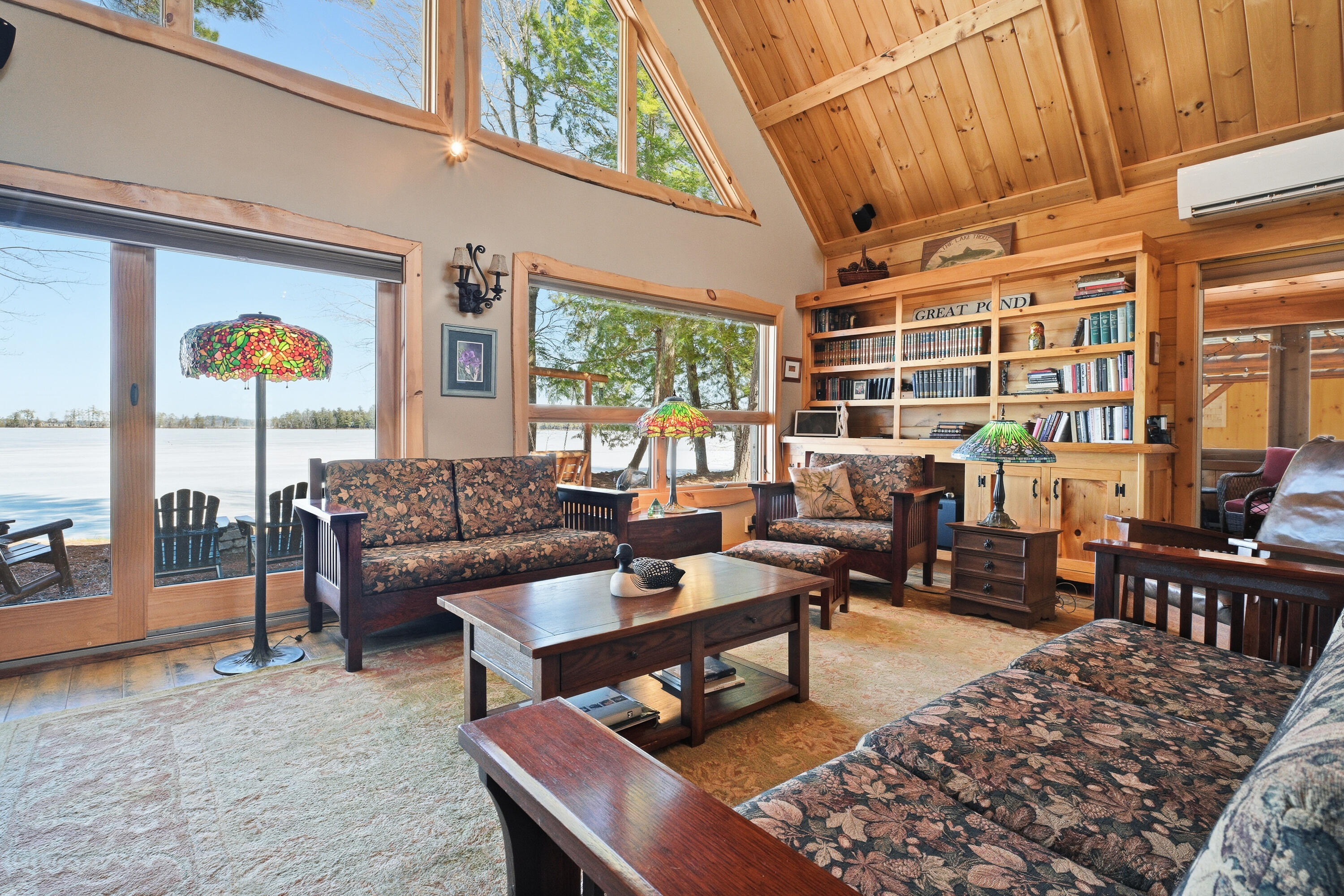 99 Abena Shores, Belgrade, ME, 04917