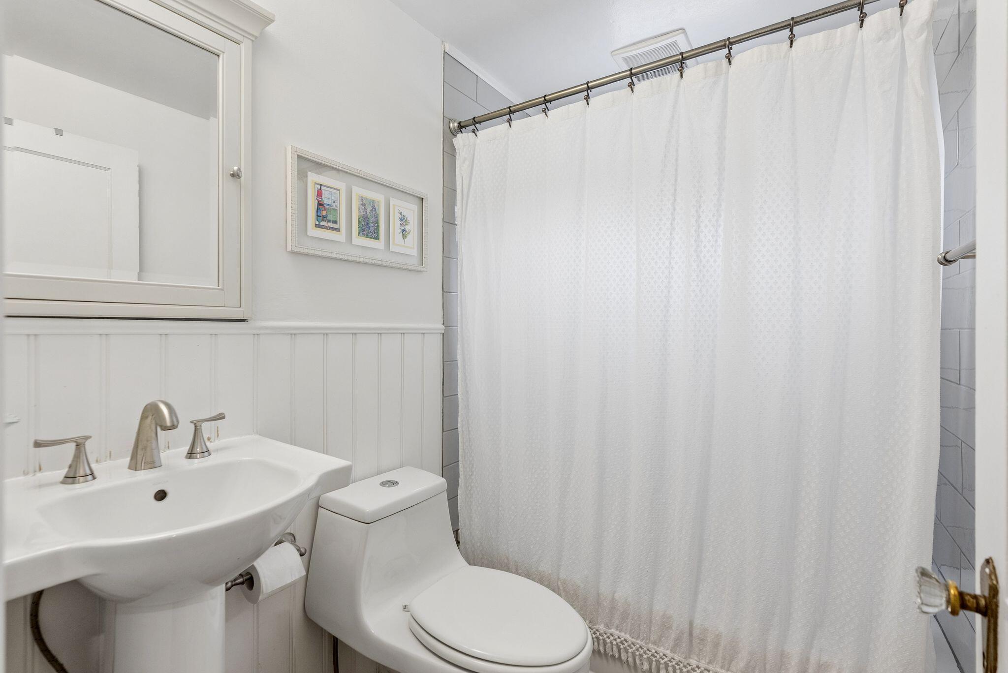20 Just-A-Mere Road, Falmouth, ME 04105 First Floor Bathroom