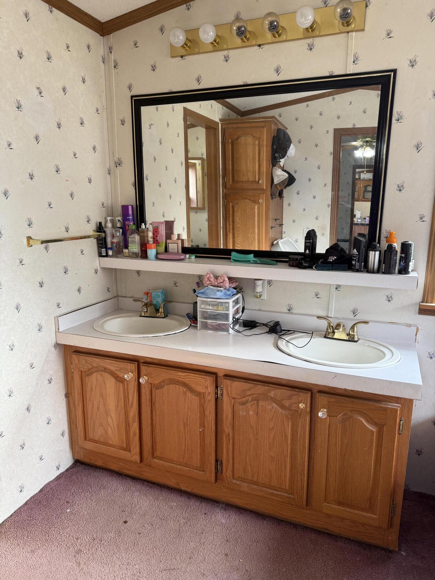 43 Whitten Road, Clinton, ME, 04927