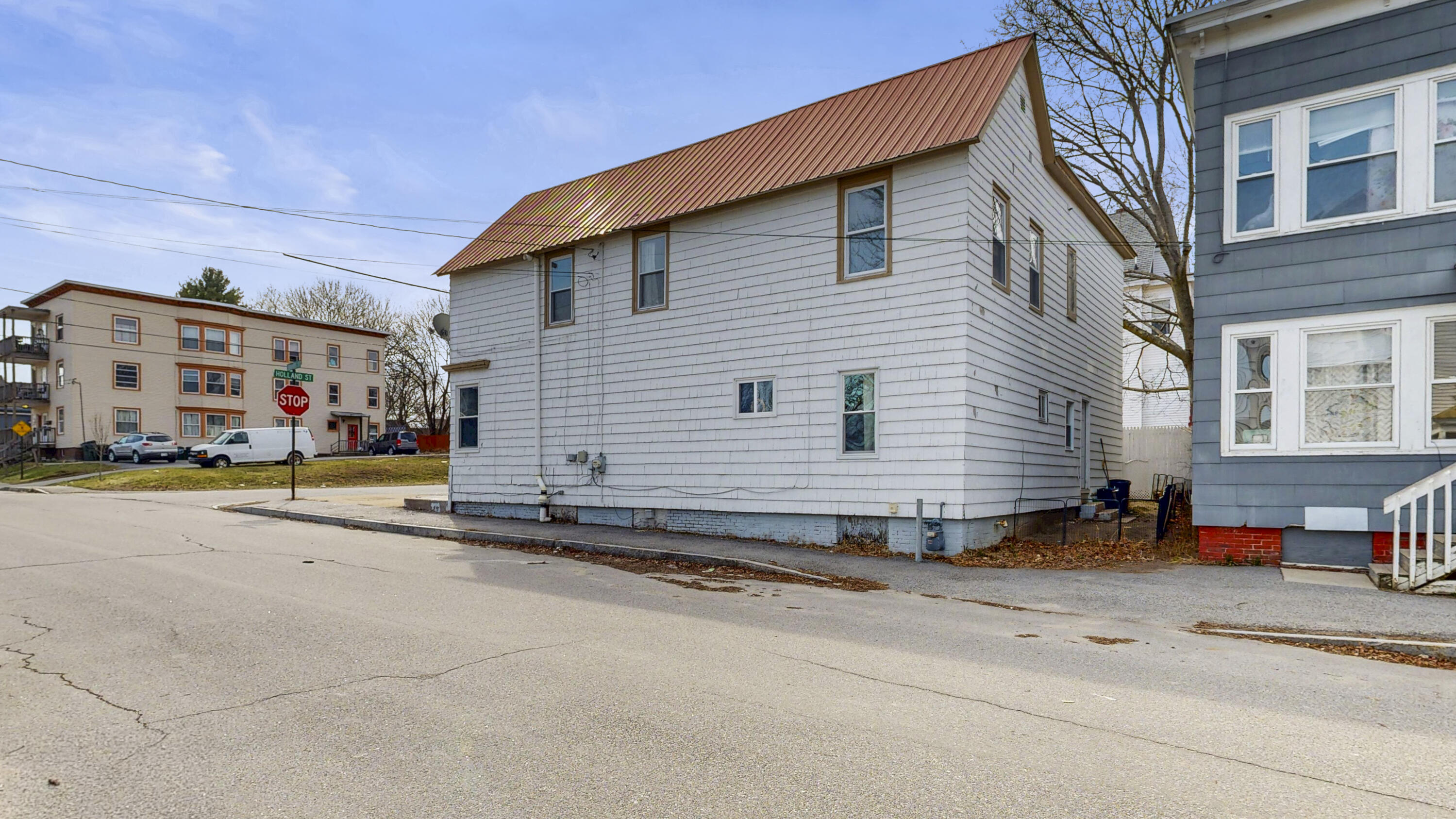 26 Holland Street, Lewiston, ME, 04240