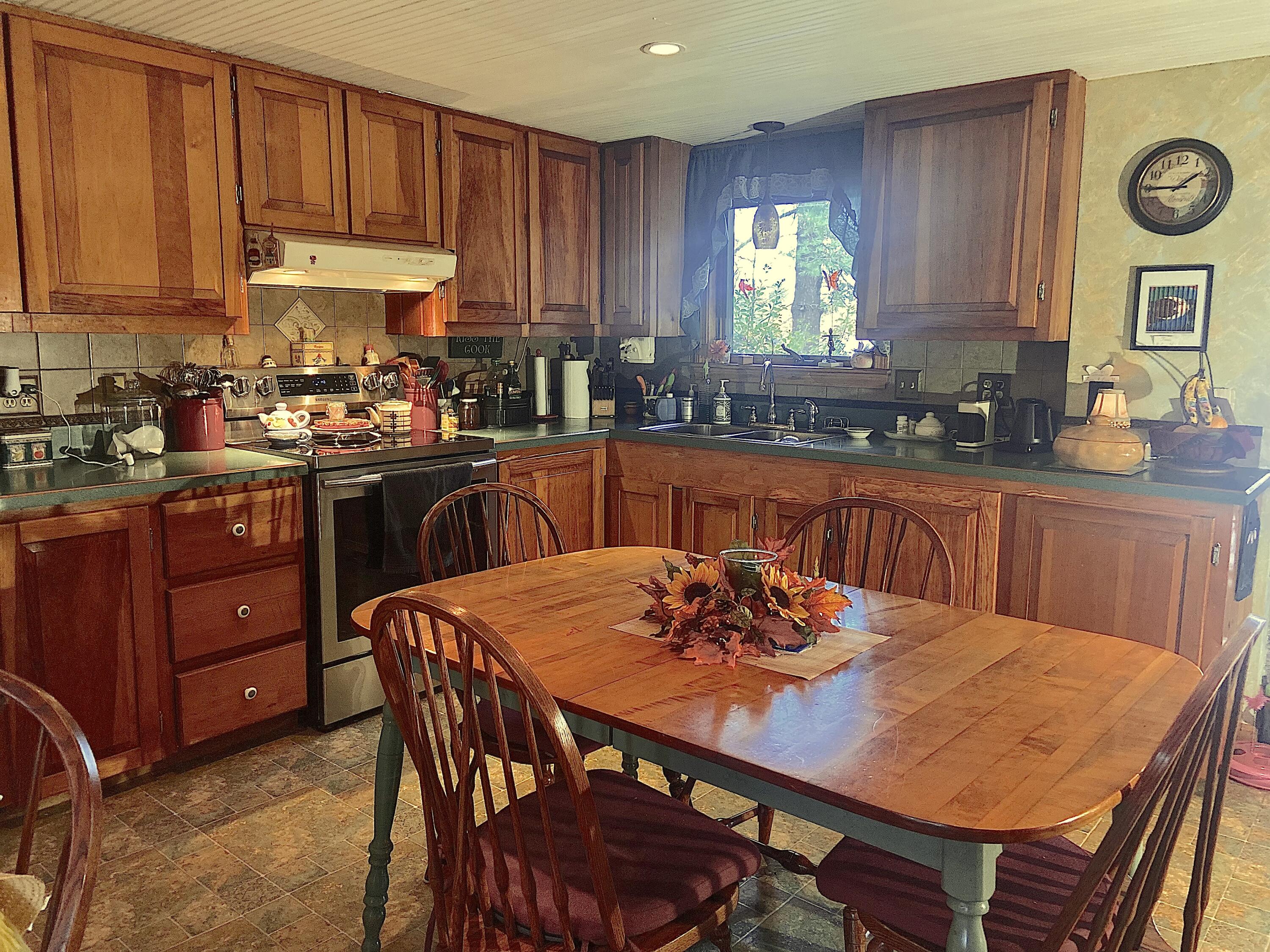 41 Haskell Avenue, Raymond, ME, 04071