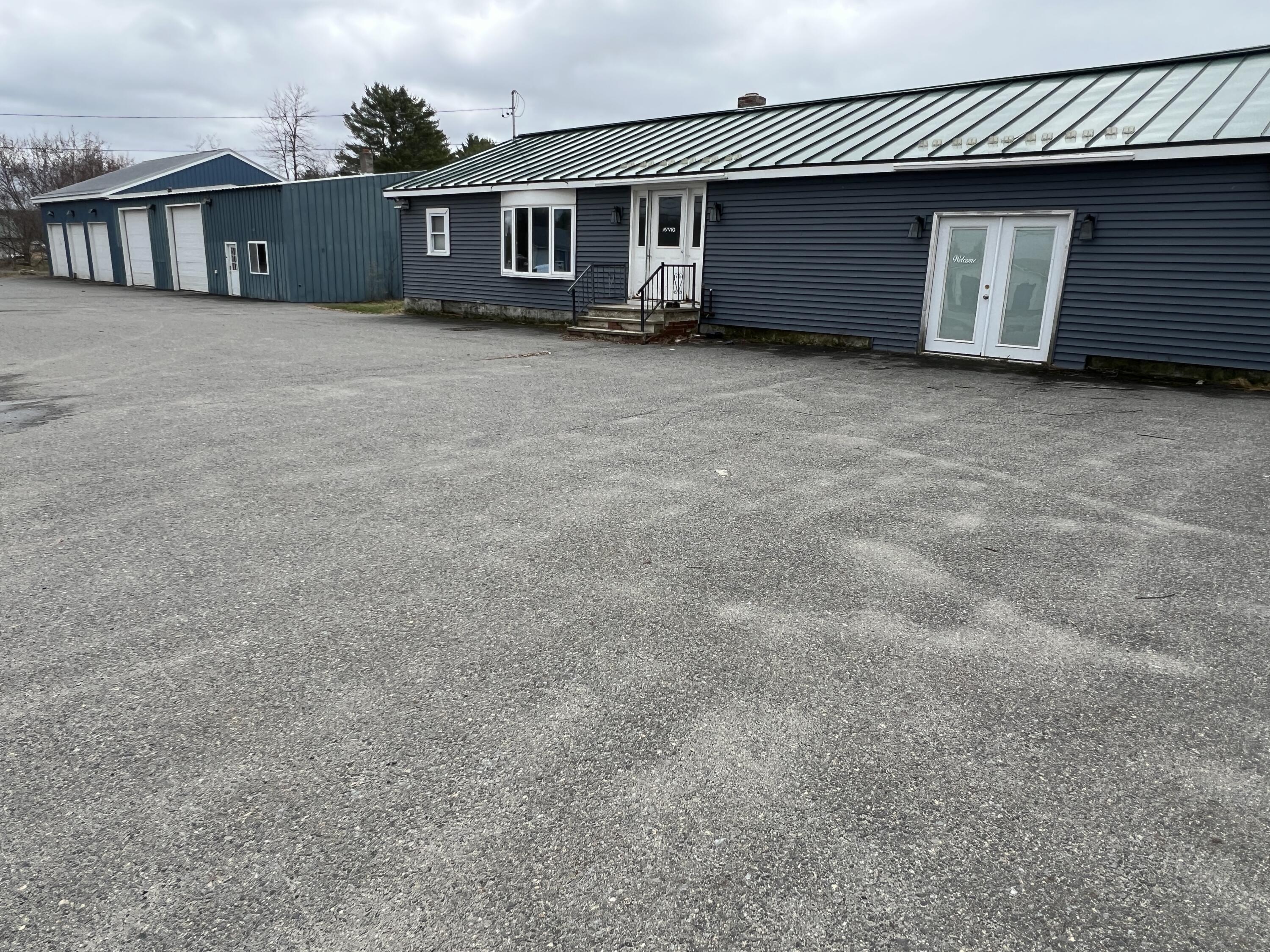 18 Wakefield Street, Rochester, NH, 06867