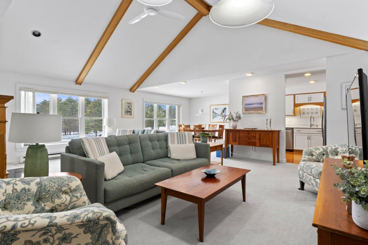 43 Estates Drive UNIT 4, Manchester, ME, 04351