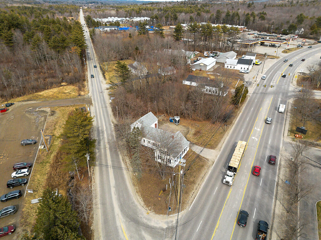 903 Western Avenue, Manchester, ME, 04351