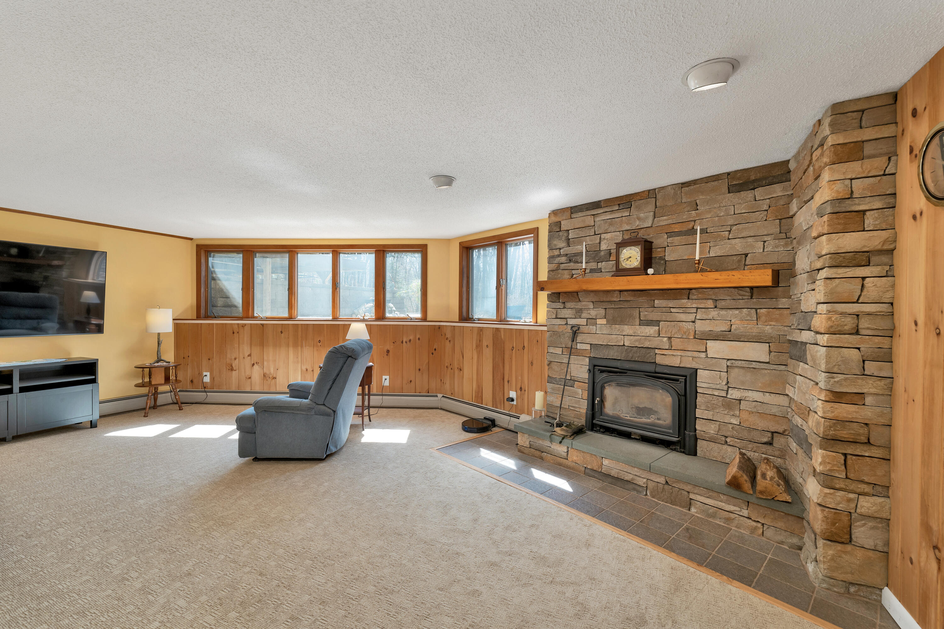 50 James Farm Road, Lee, NH, 03861