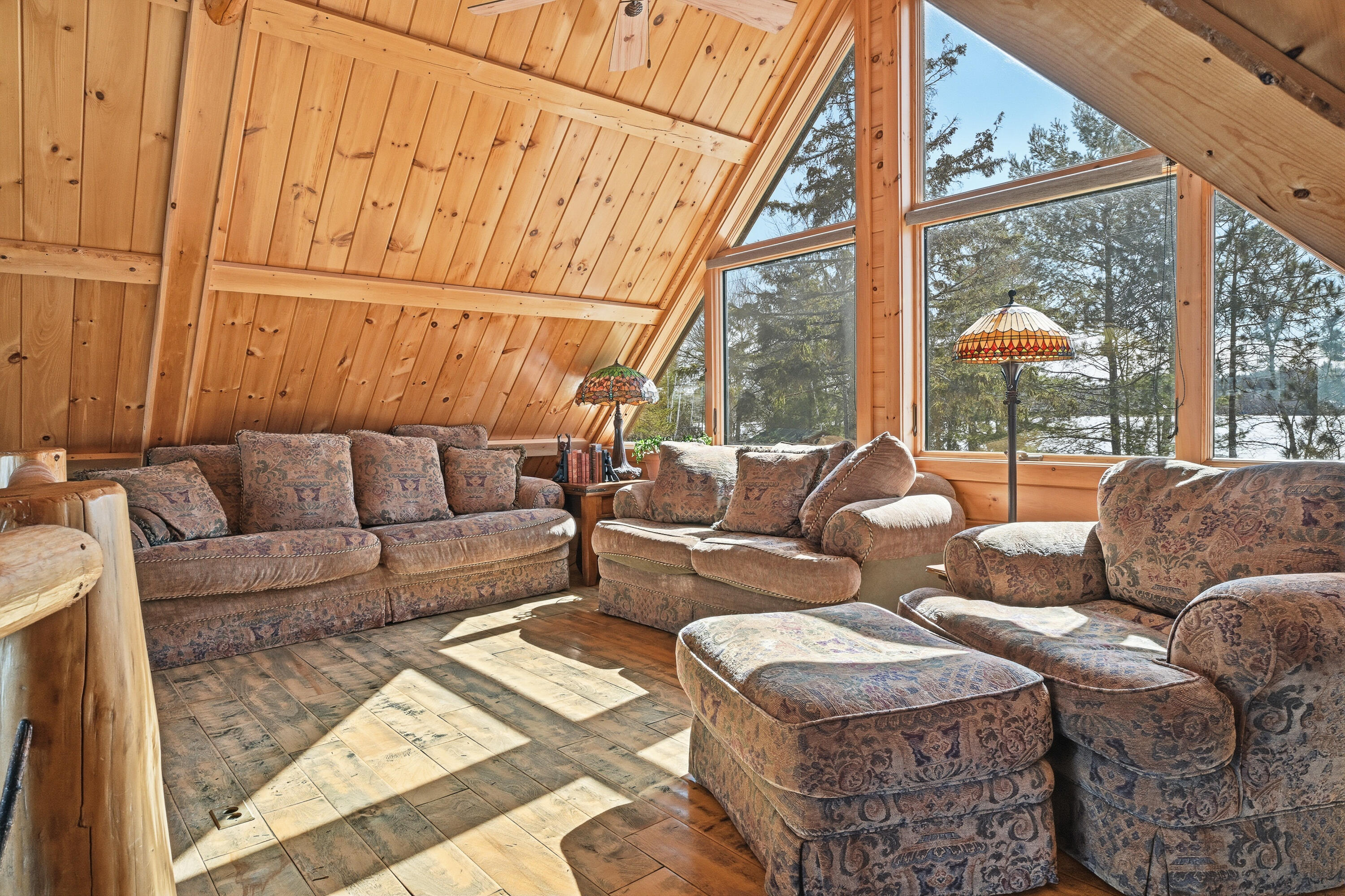 99 Abena Shores, Belgrade, ME, 04917