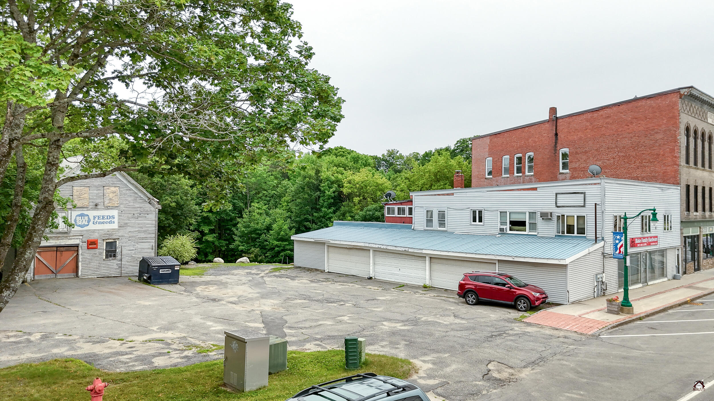 46 Main Street, Oakland, ME 04358 215-dp-104