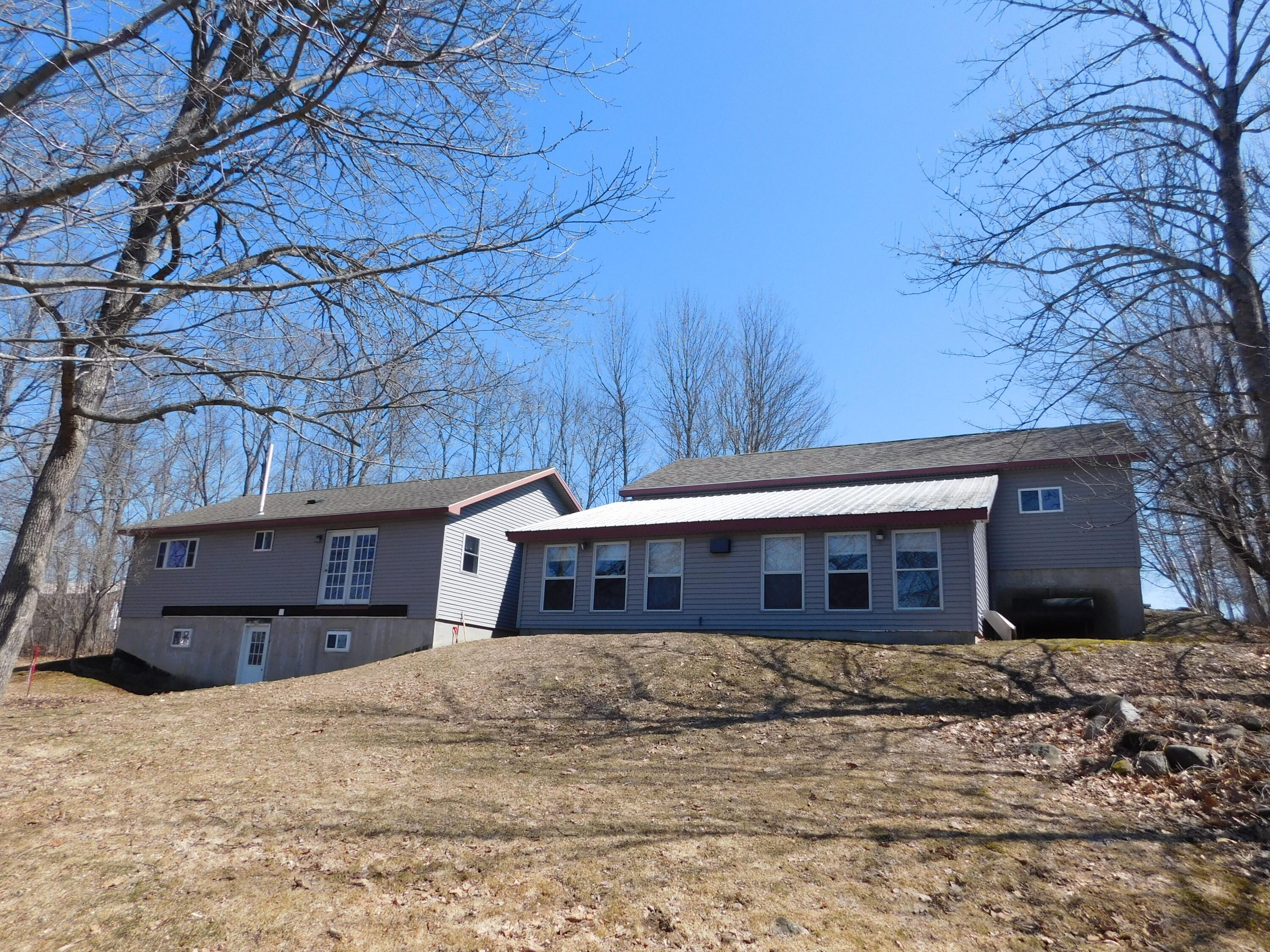 557 Enfield Road, Lincoln, ME, 04457