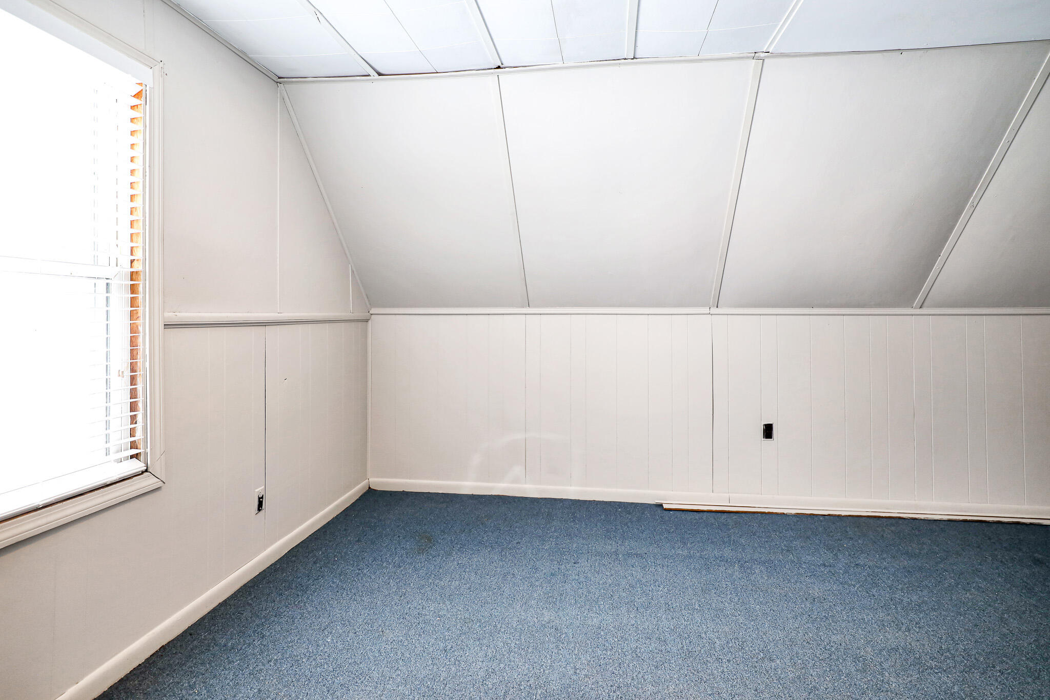 40 Pine Street, Dixfield, ME, 04224