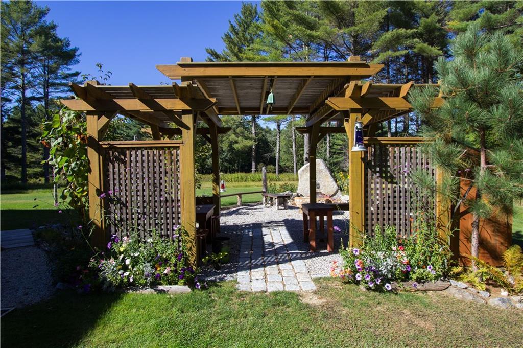 24 Androscoggin Road, Bethel, ME, 04217-3220