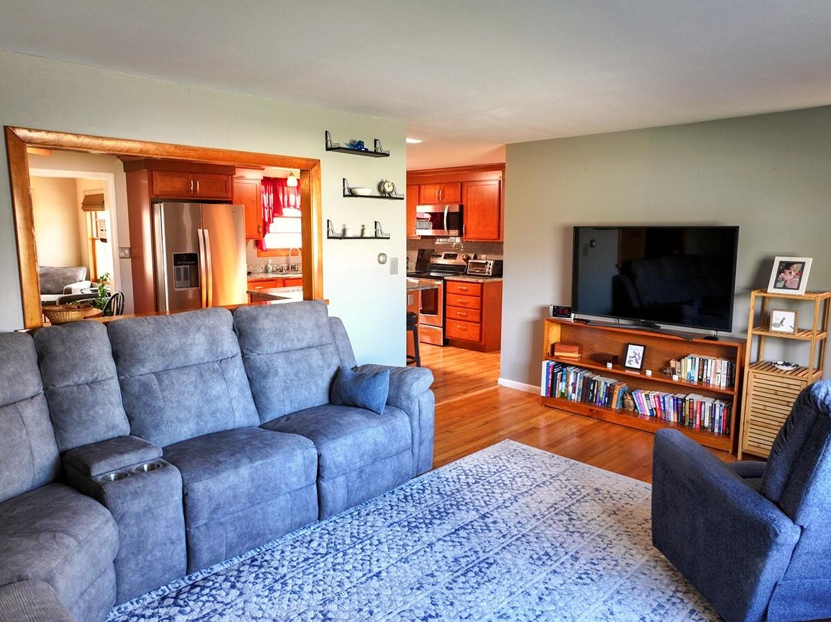 32 Lawn Avenue, Gorham, ME, 04038