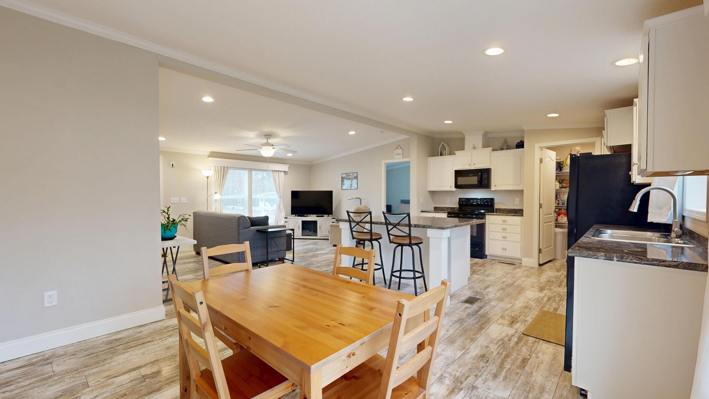 11 Trent Drive, Lisbon, ME, 04250