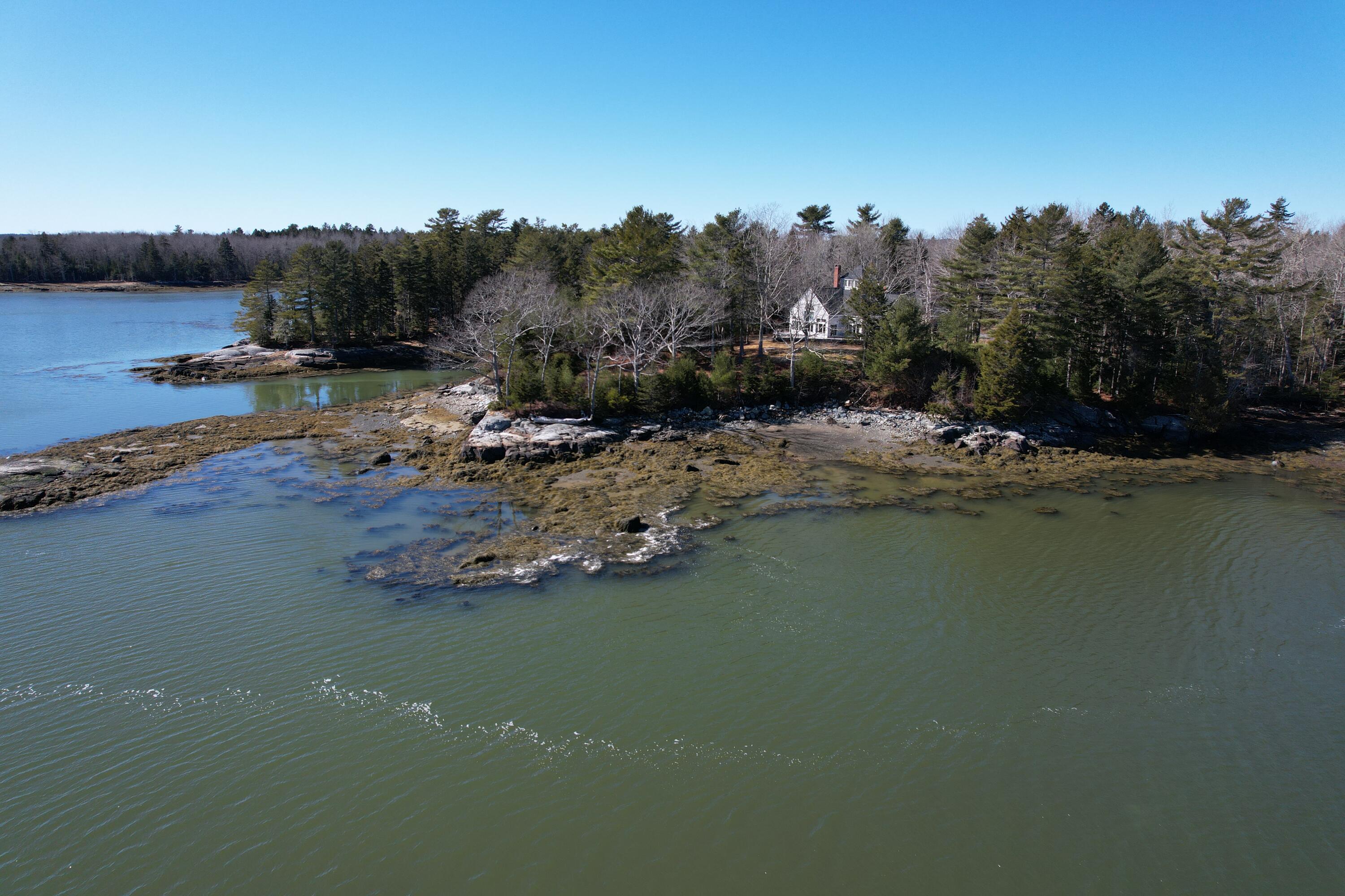 82 Falcon Lane, Lamoine, ME, 04605