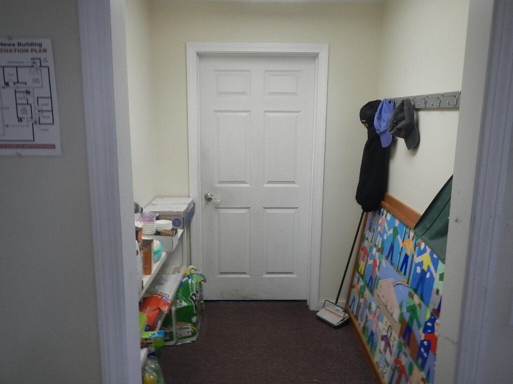 78 W Broadway, Lincoln, ME, 04457