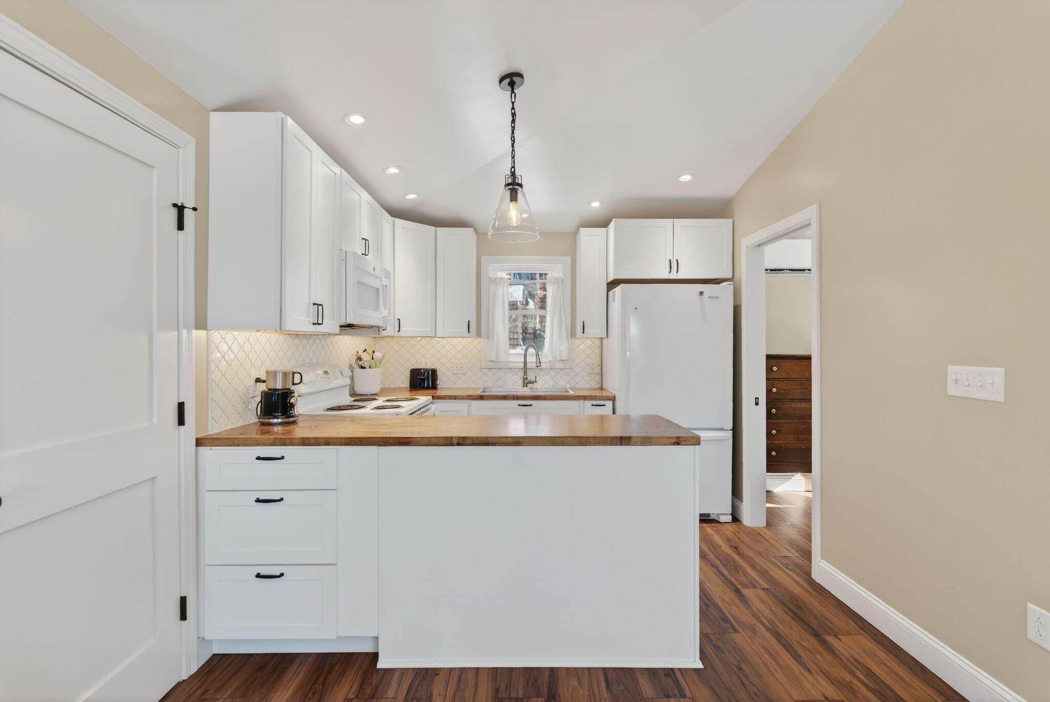 85-87 Taywood Road, Auburn, ME, 04210