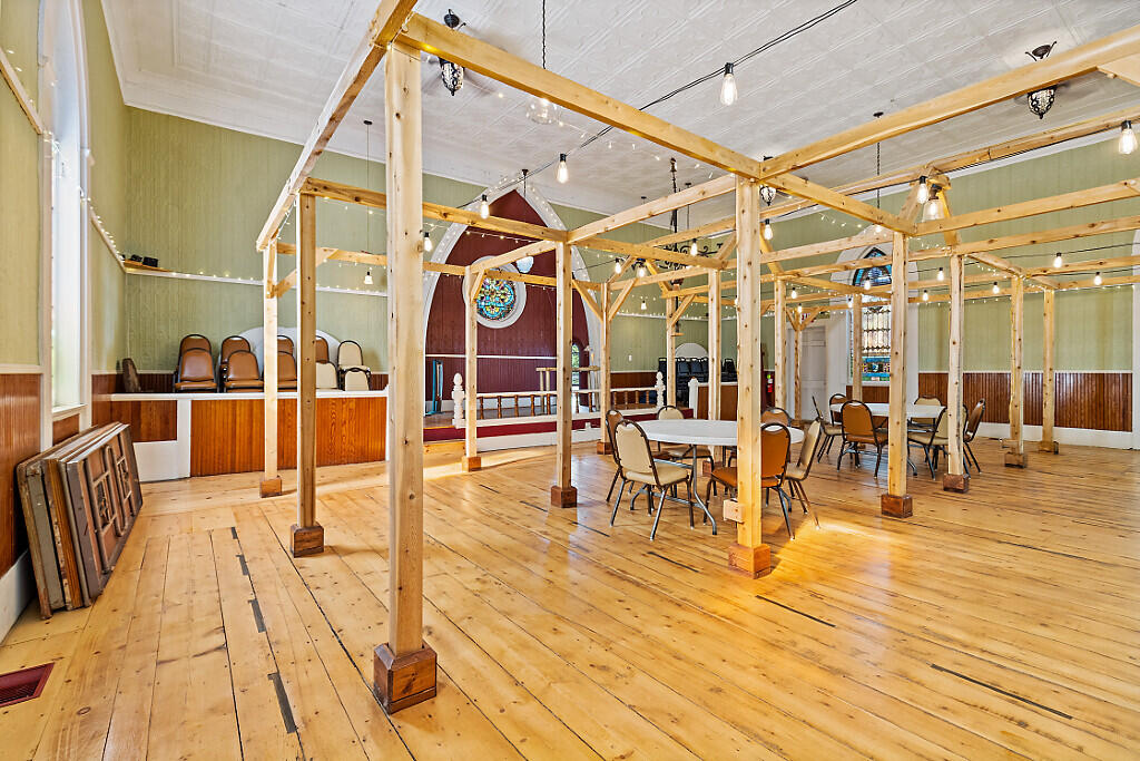 83 Main Street, Phillips, ME, 04966