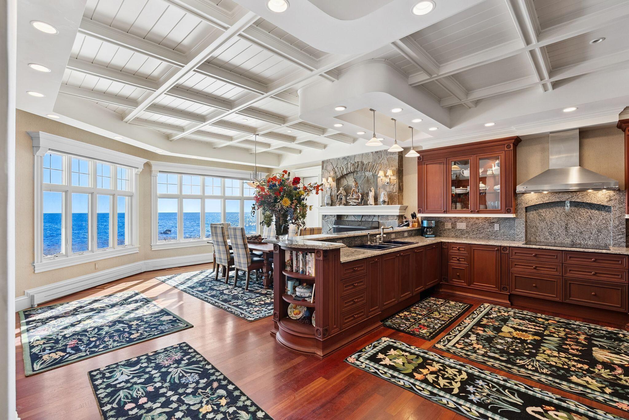 17 Seaview Avenue, Kennebunkport, ME, 04046