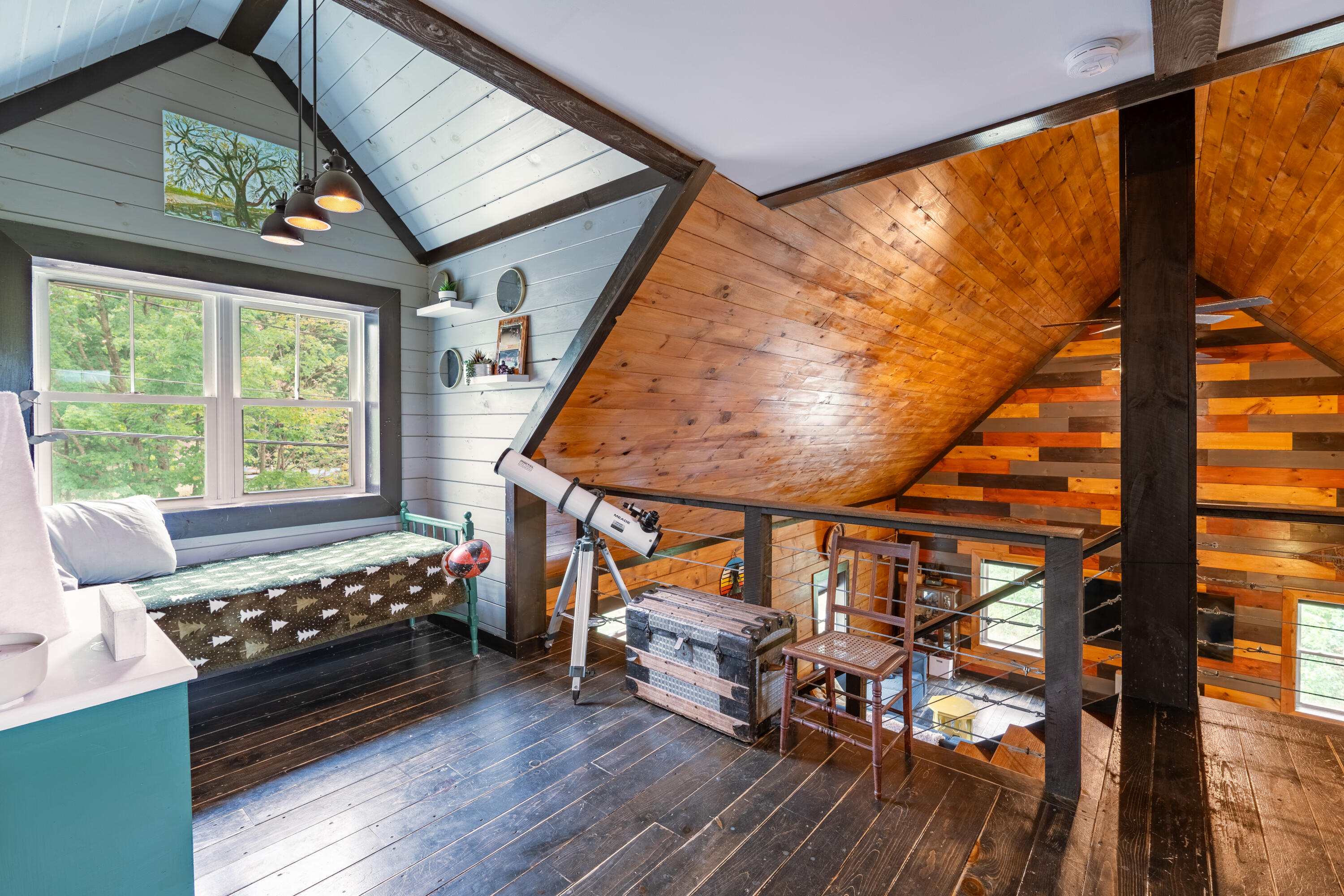 42 East Oxford Road, Paris, ME, 04281