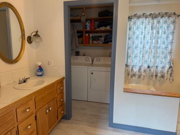 14 Lakeshore Drive, Belgrade, ME, 04917