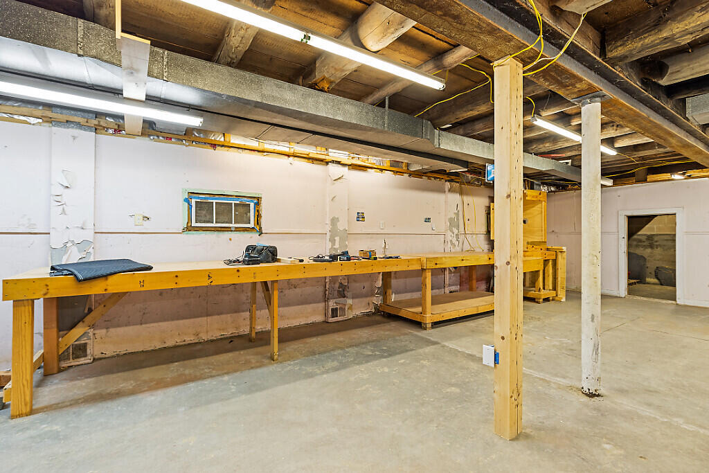 83 Main Street, Phillips, ME, 04966