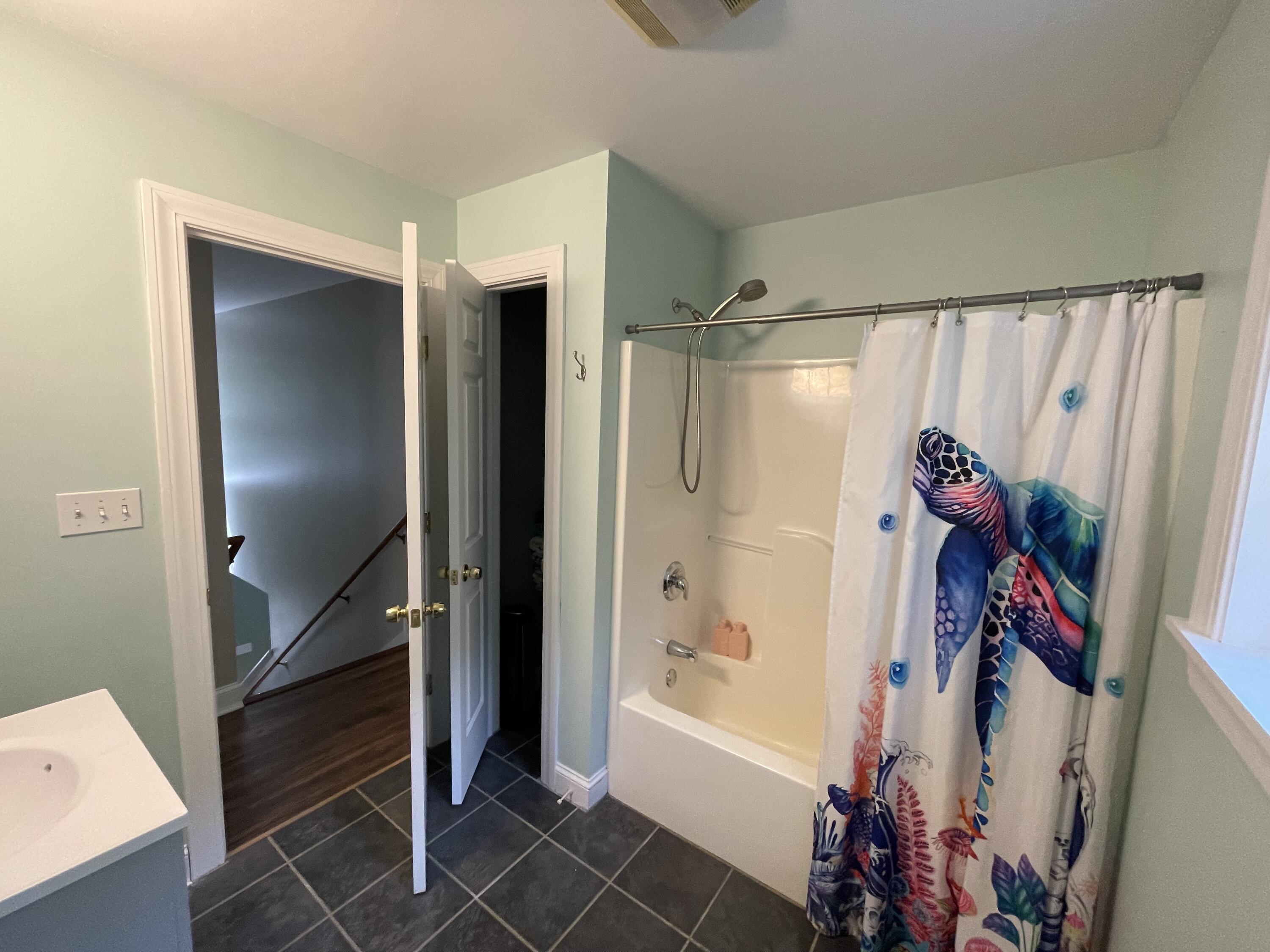 41 Lakeview Drive