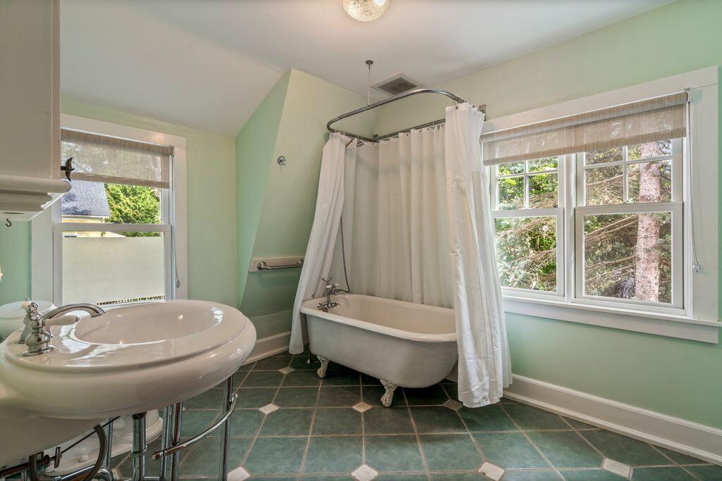 31 Elizabeth Street, Portland, ME, 04108