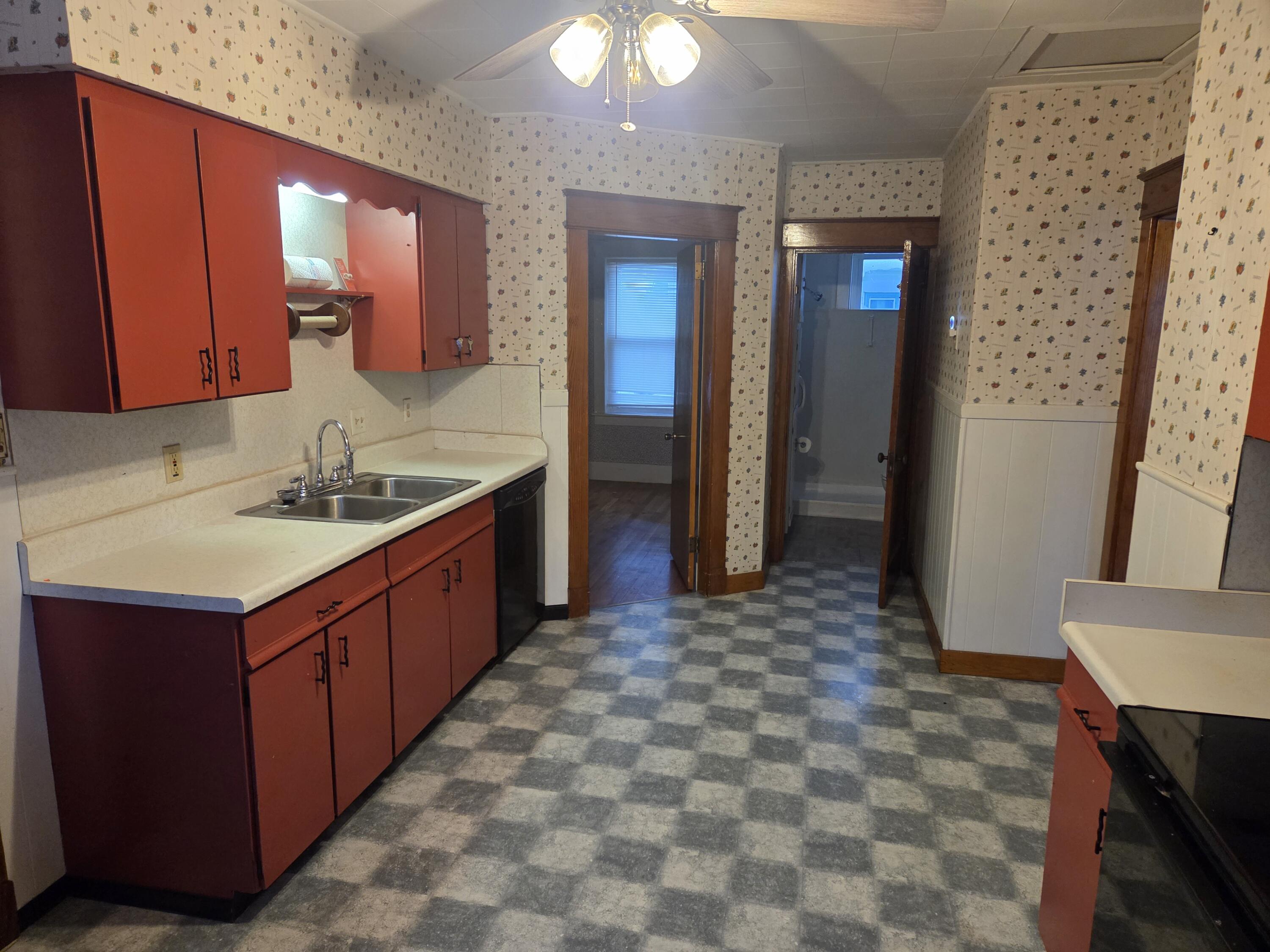 90 Bates Street, Millinocket, ME, 04462